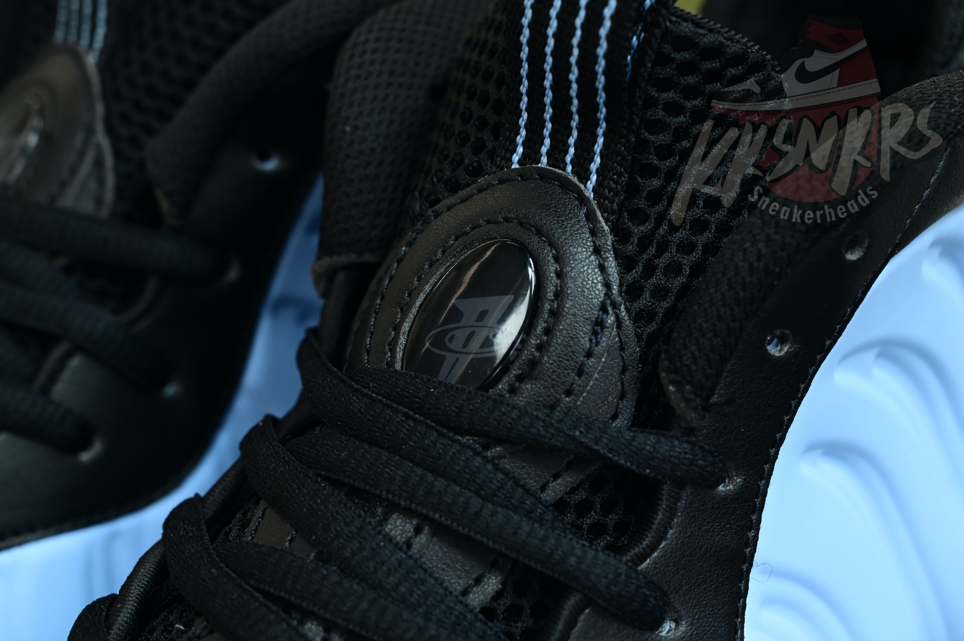 Nike Air Foamposite One 'Psychic Blue and Black'  HJ6014-400
