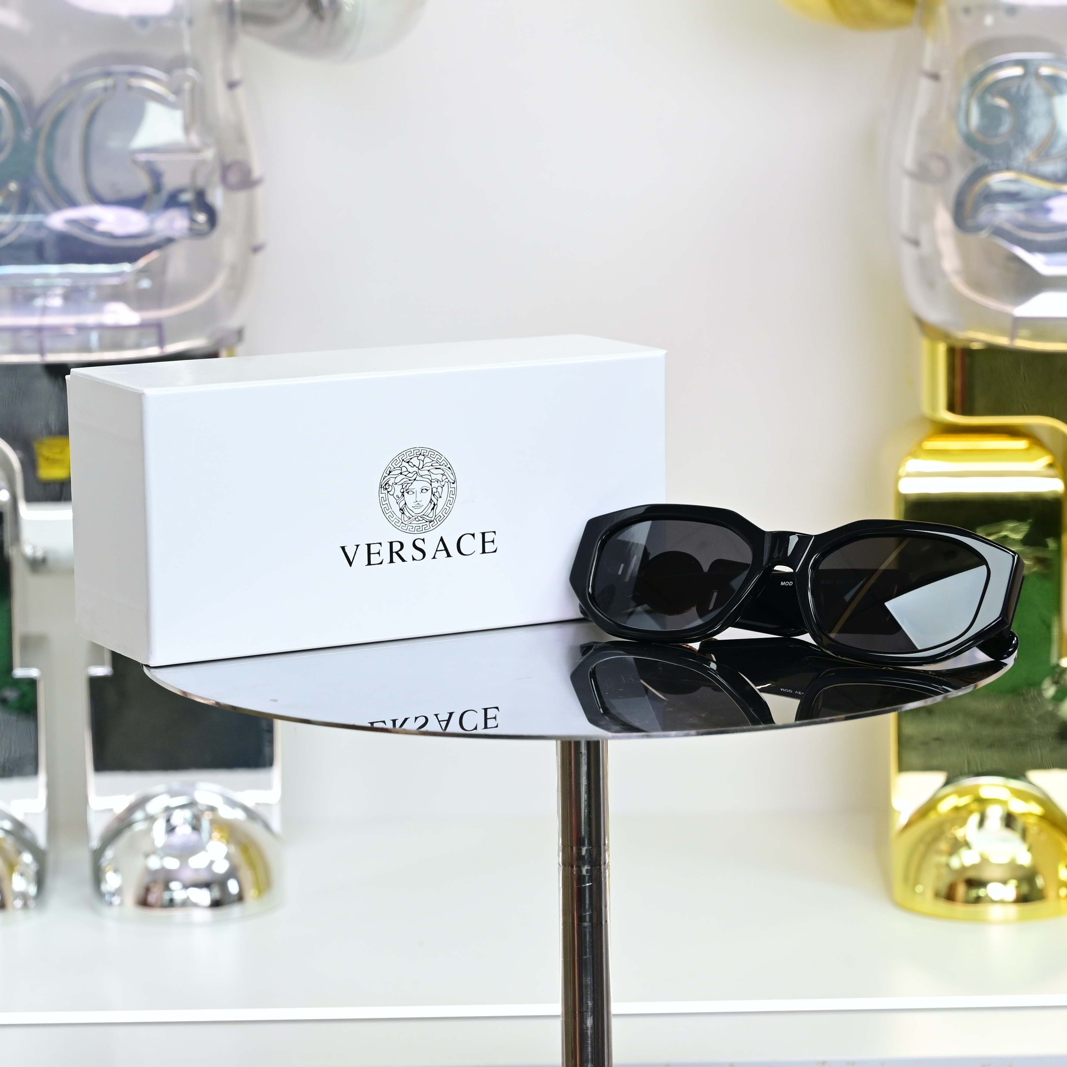 VERSACE