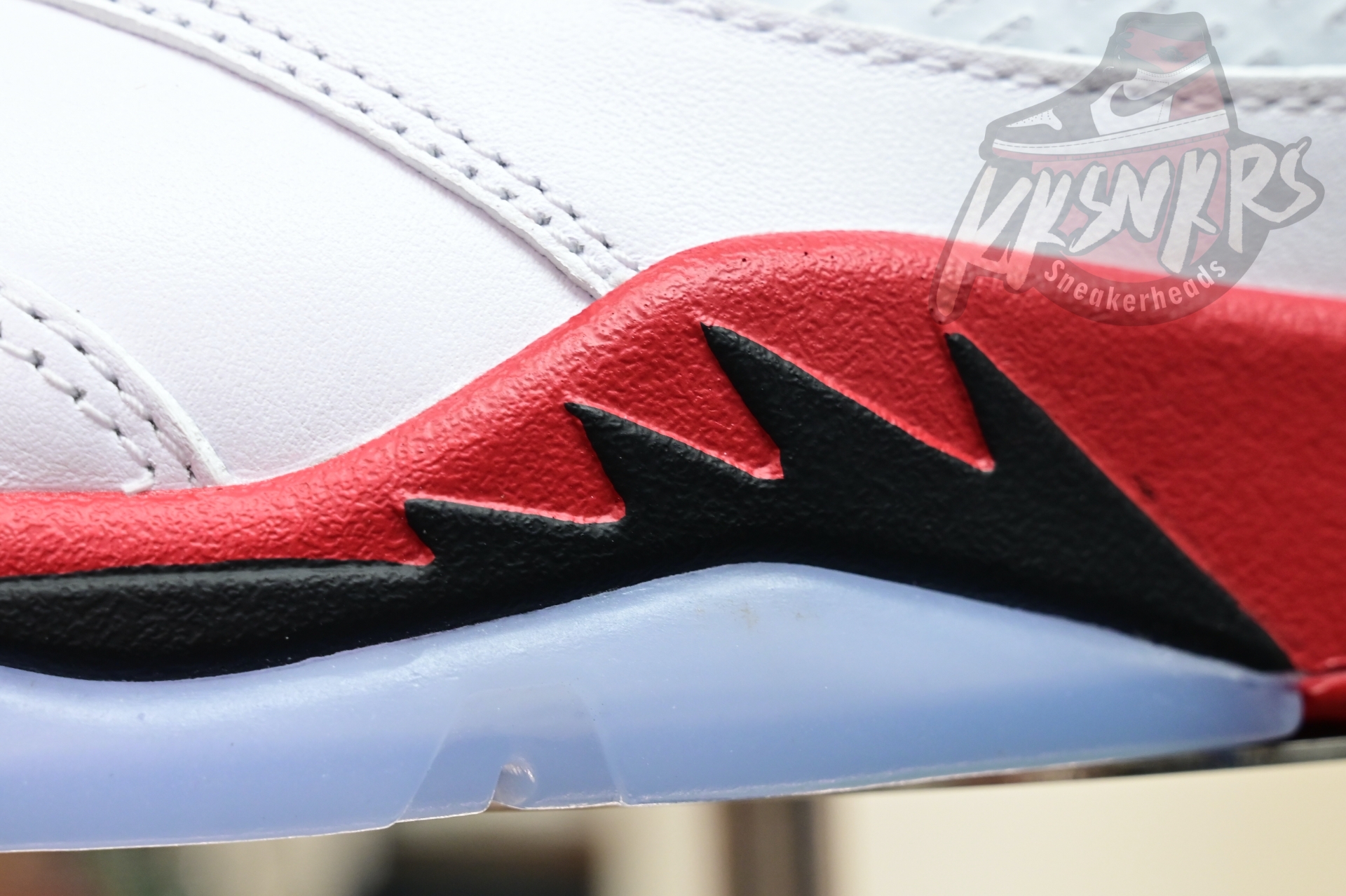 Air Jordan 5 Fire Red“Black Tongue”  HQ7978-101