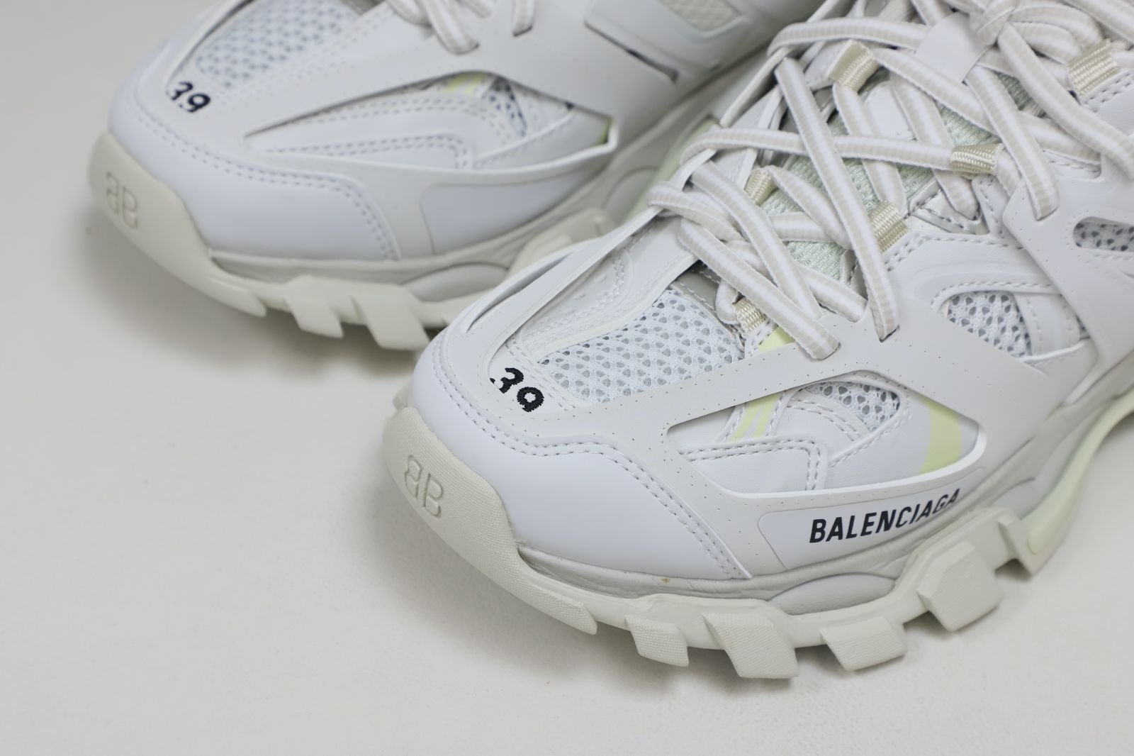 Balenciaga  Track（LED）
