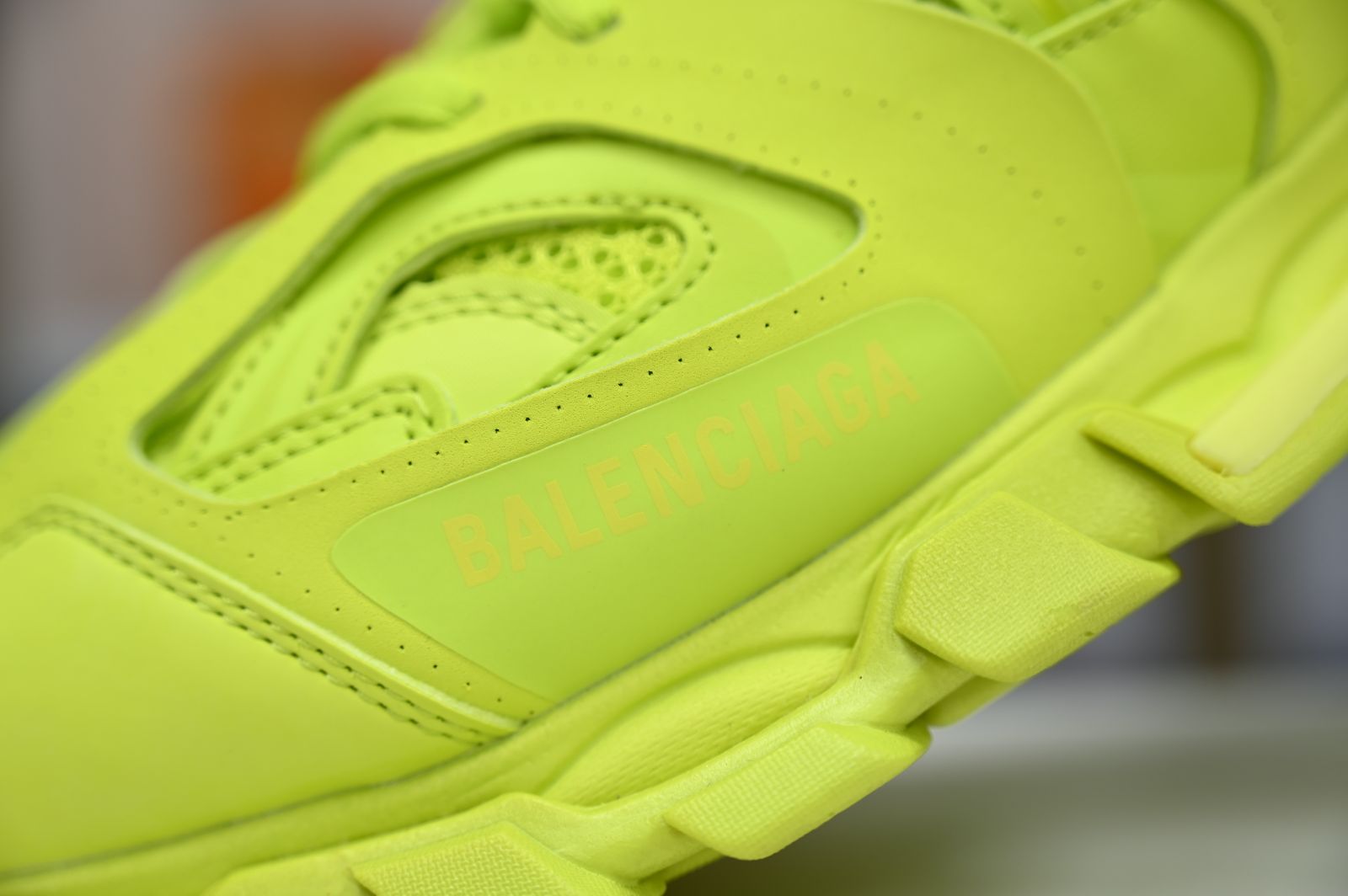 Balenciaga  Track（LED）