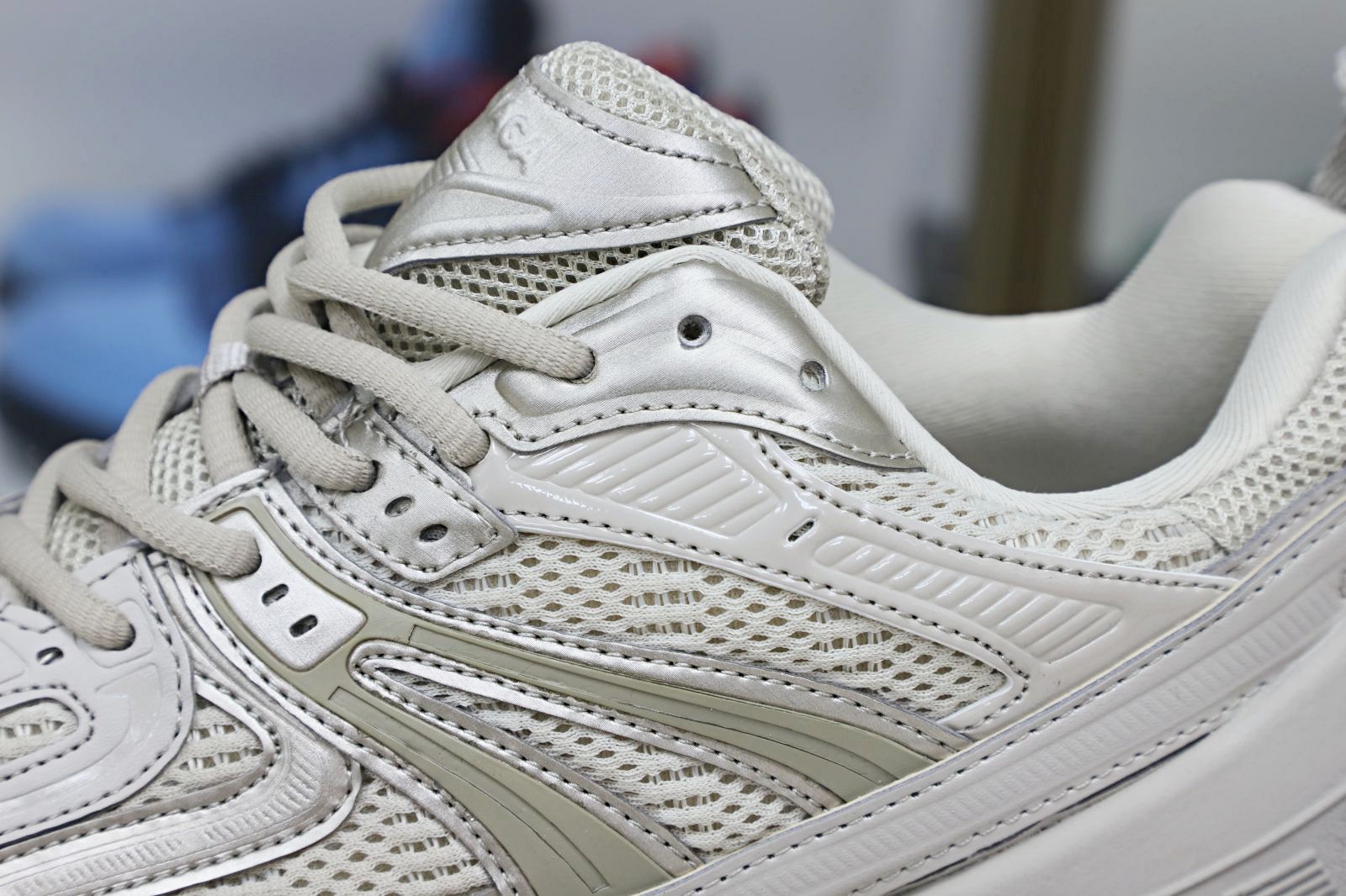 Balenciaga  Defender