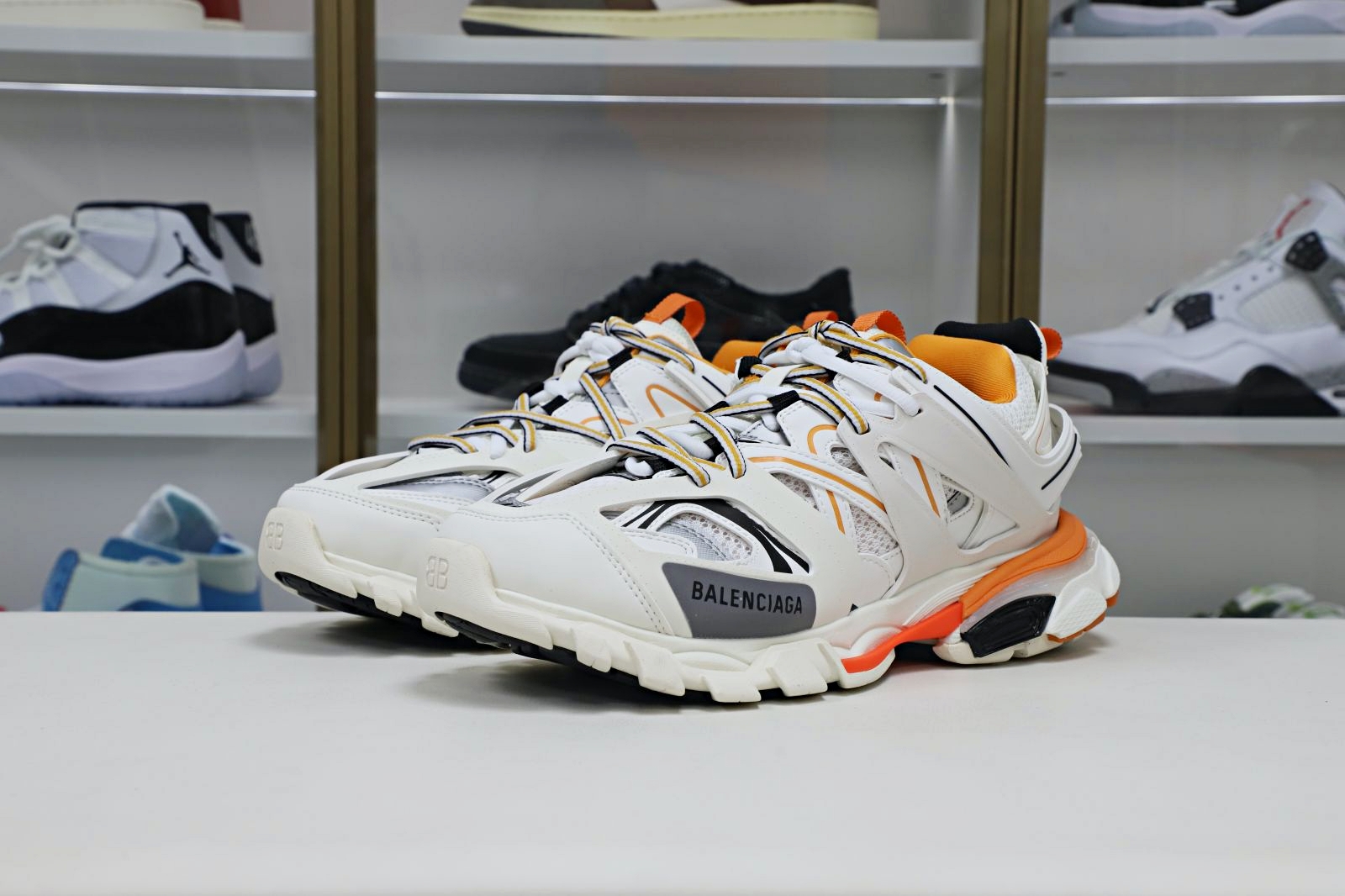 Balenciaga  Track（LED）