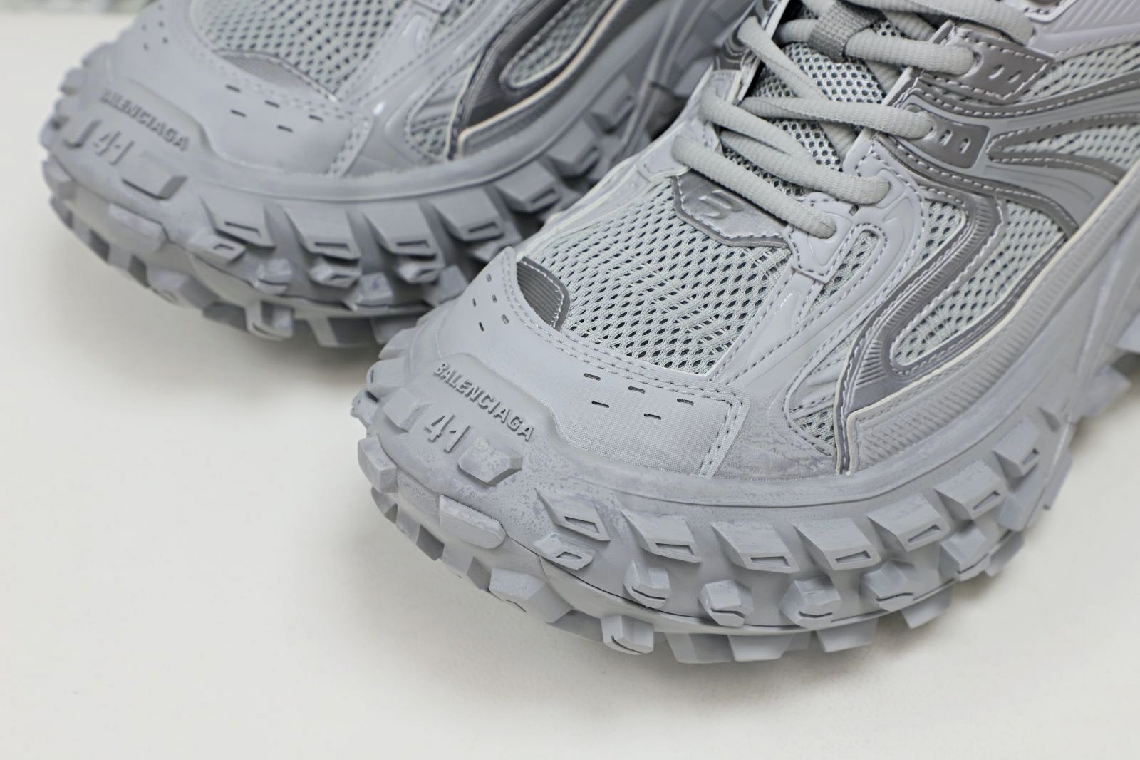 Balenciaga  Defender