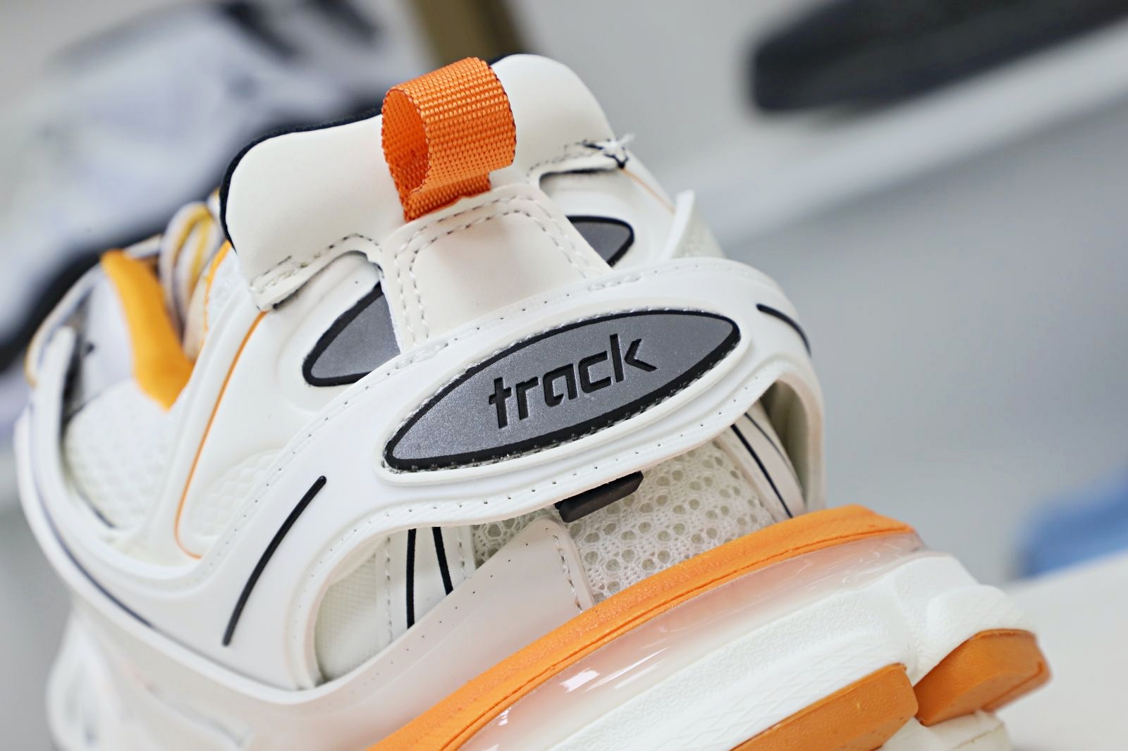 Balenciaga  Track（LED）