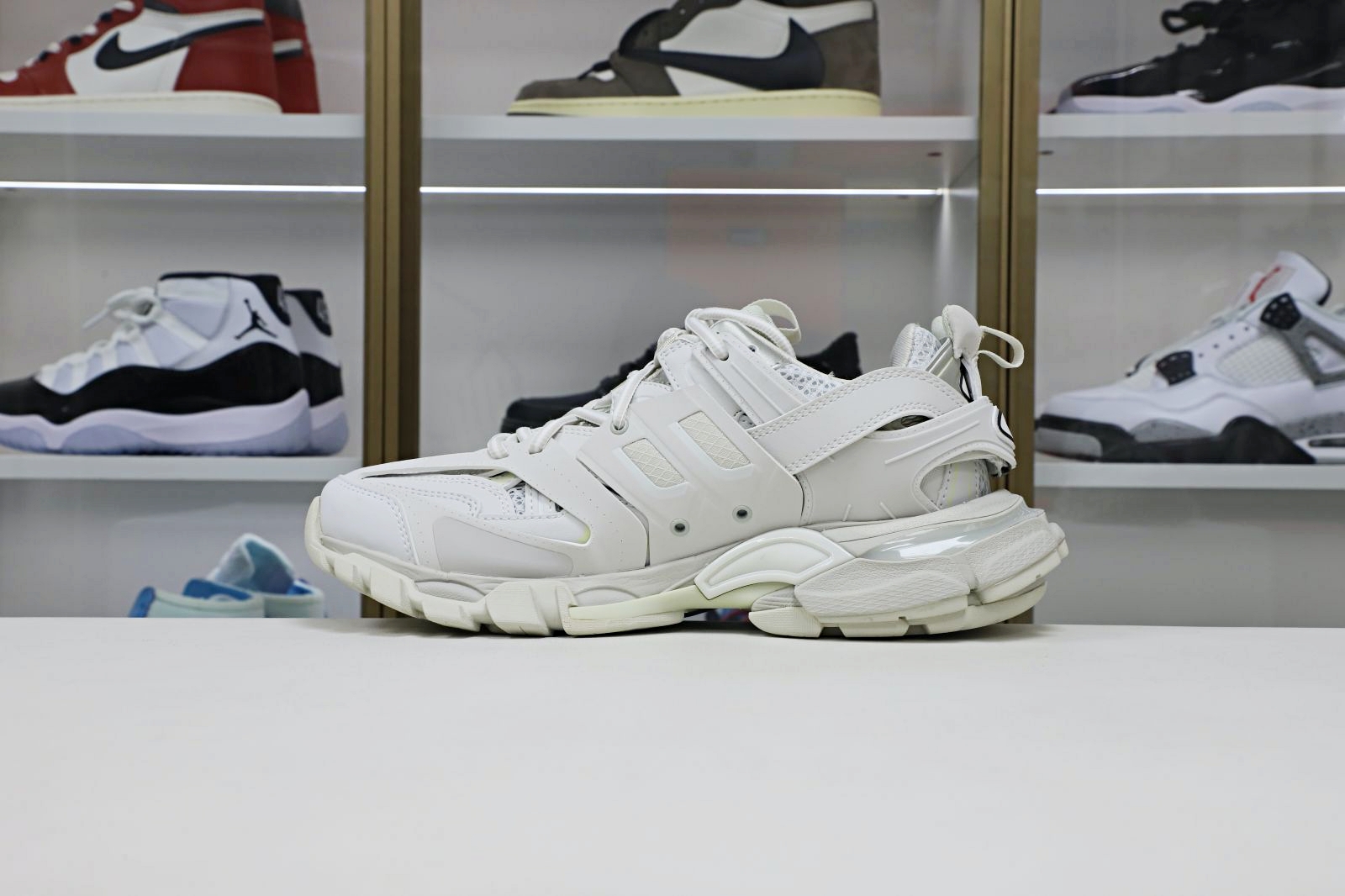 Balenciaga  Track（LED）