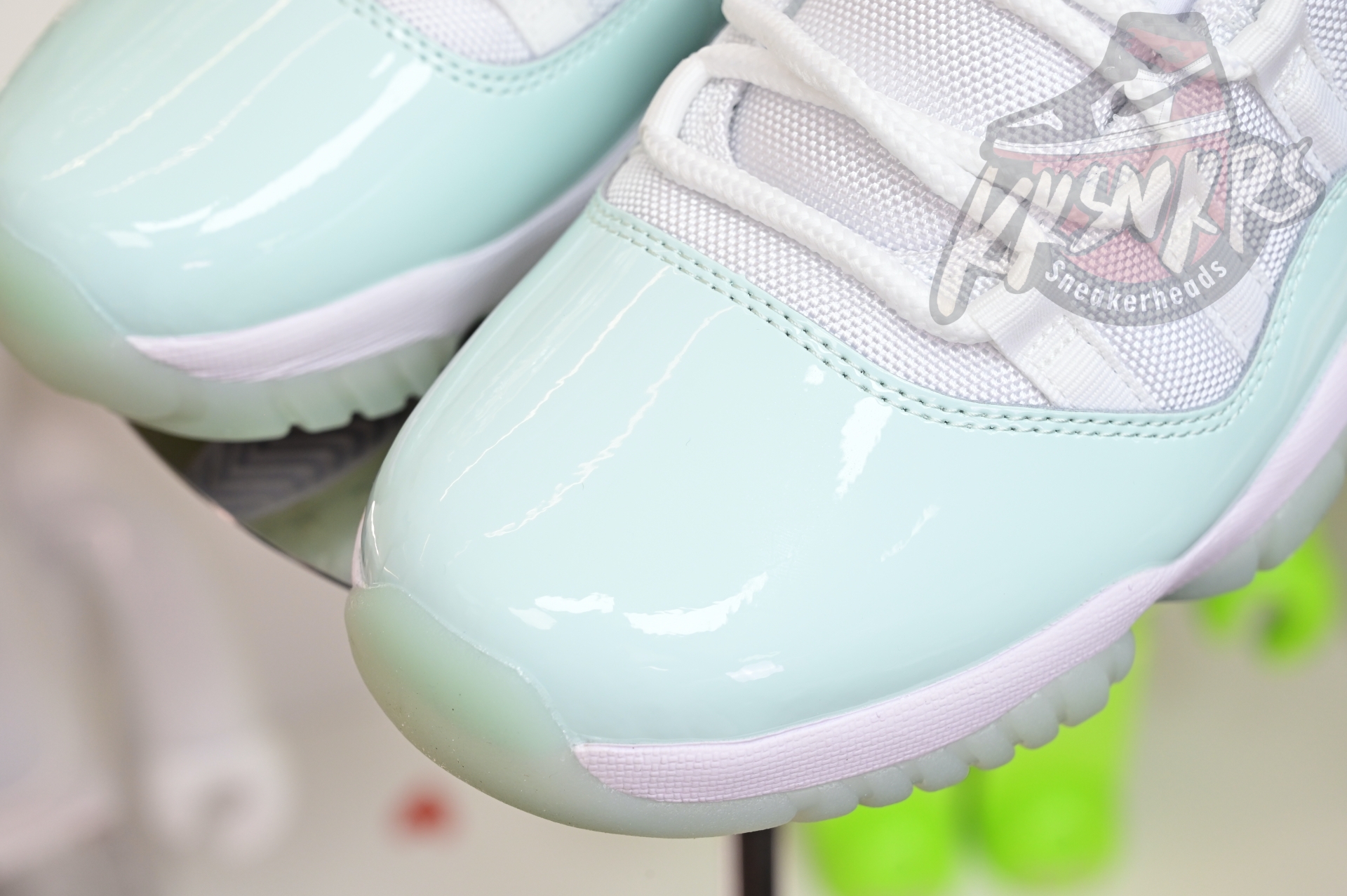 Air Jordan 11 LOW  AH7860-103