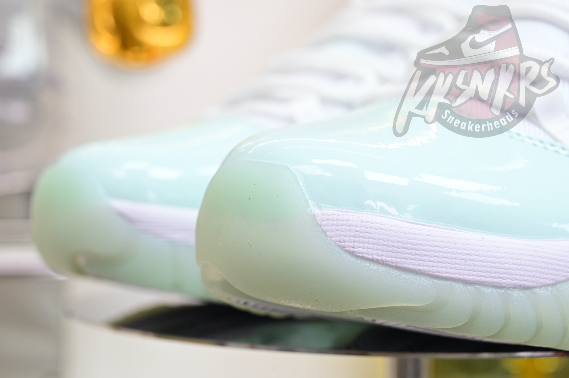 Air Jordan 11 LOW  AH7860-103