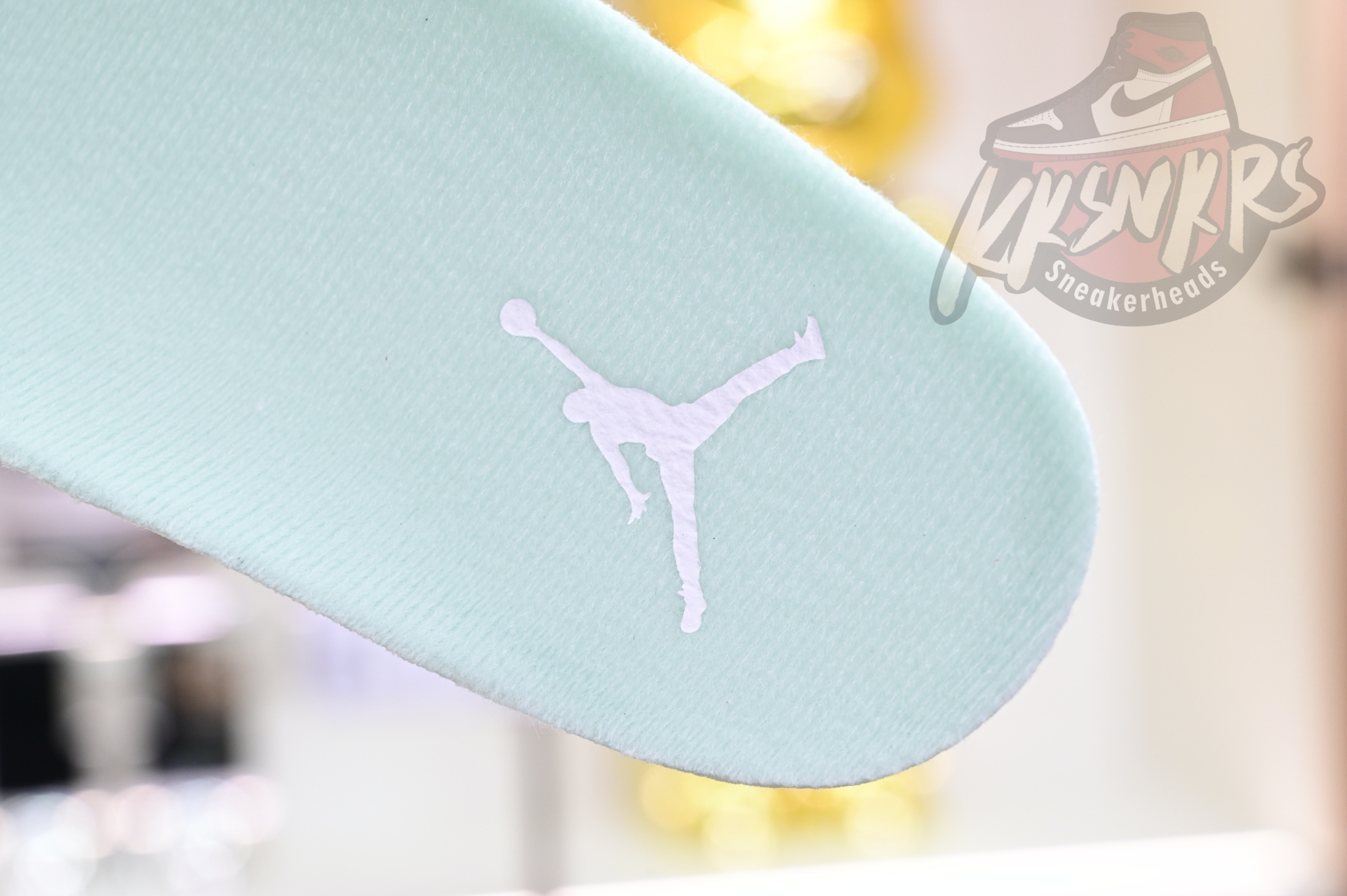 Air Jordan 11 LOW  AH7860-103