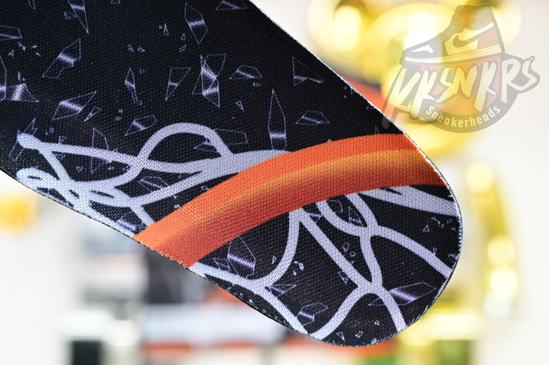 Air Jordan 1“Shattered Backboard” DZ5485-008