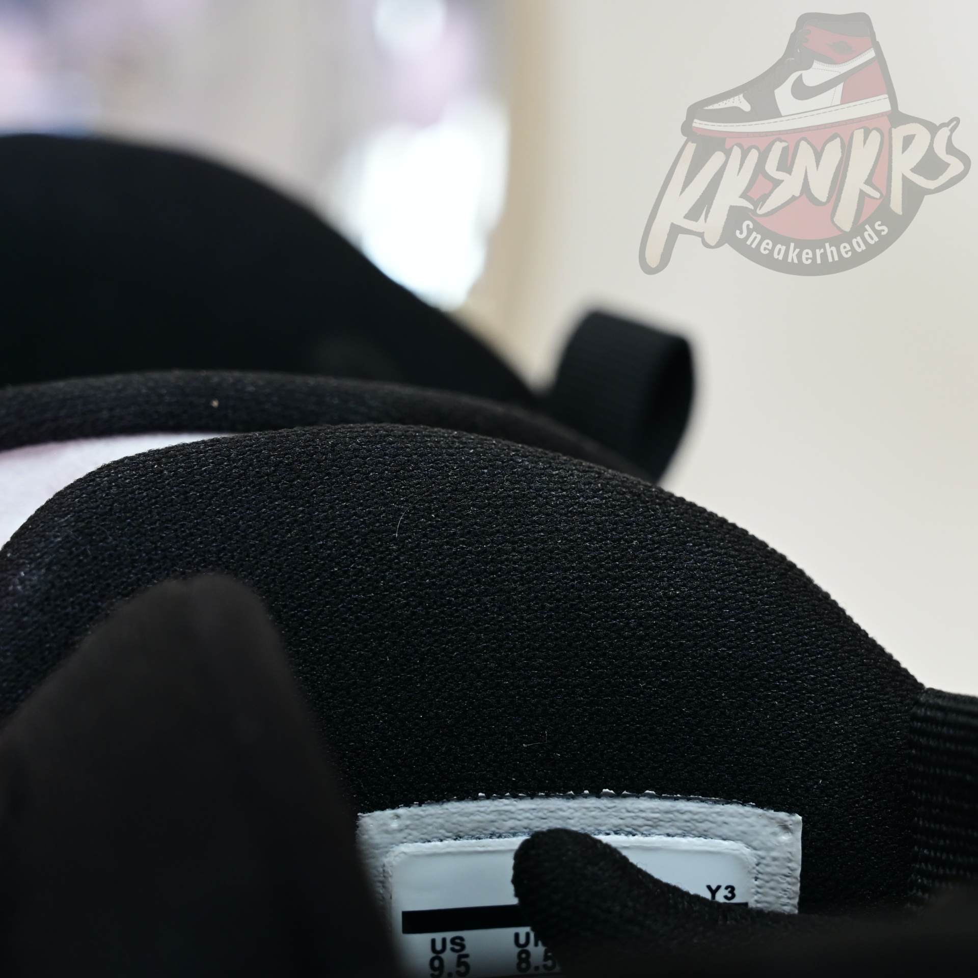 Air Jordan 8 Retro Bugs Bunny  305381-103