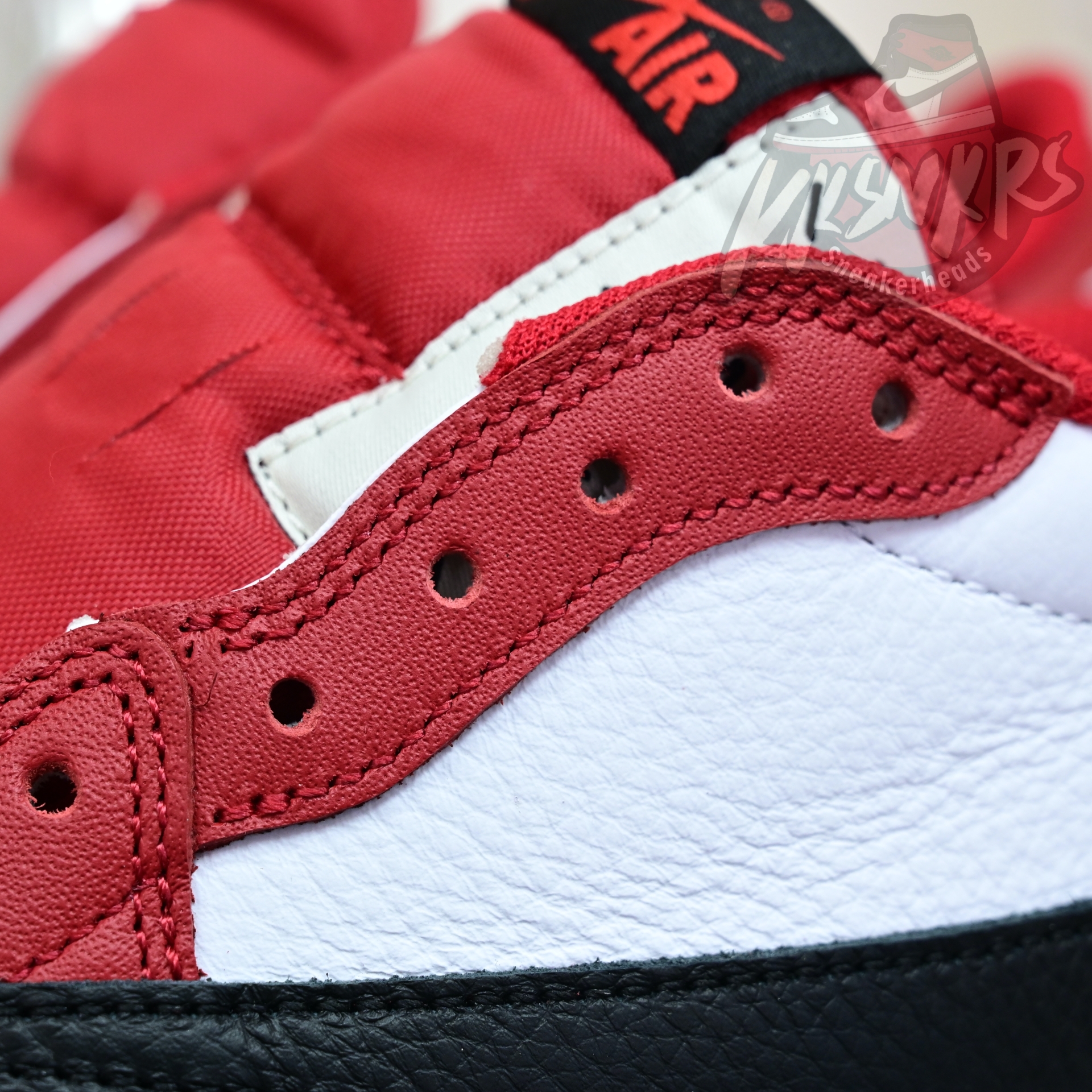 Travis Scott x Air Jordan 1  Low “Chicago”  DM7866-101