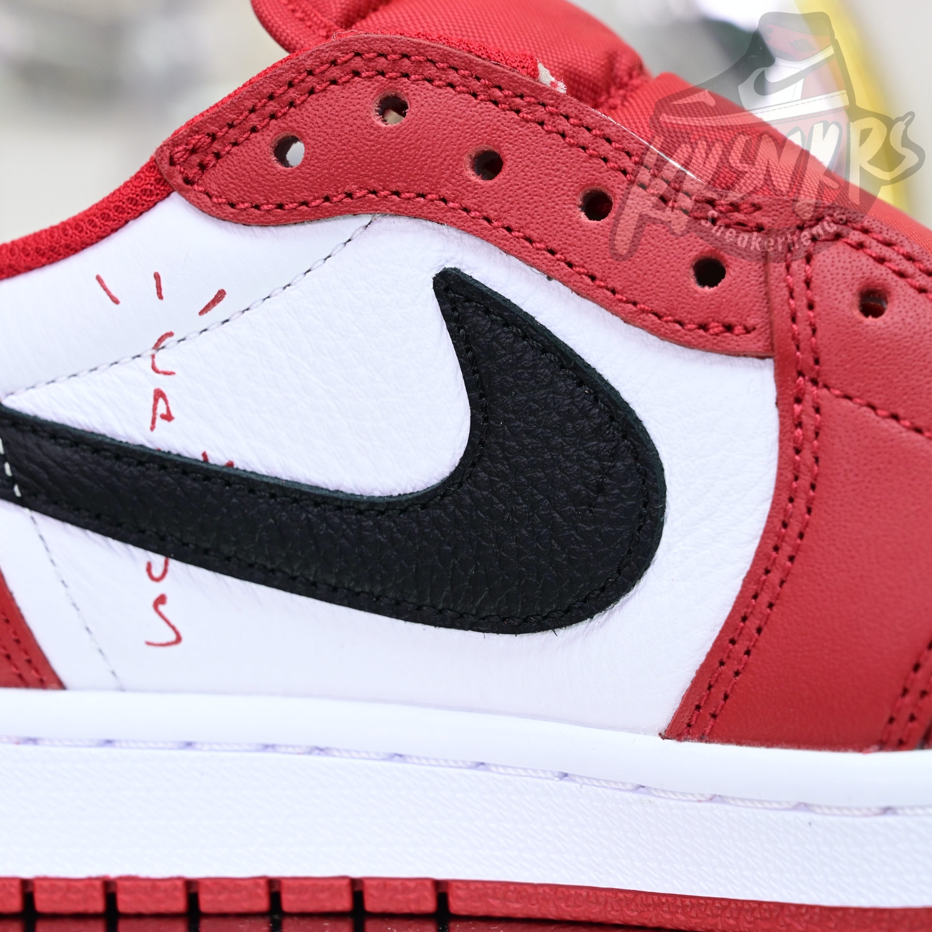 Travis Scott x Air Jordan 1  Low “Chicago”  DM7866-101