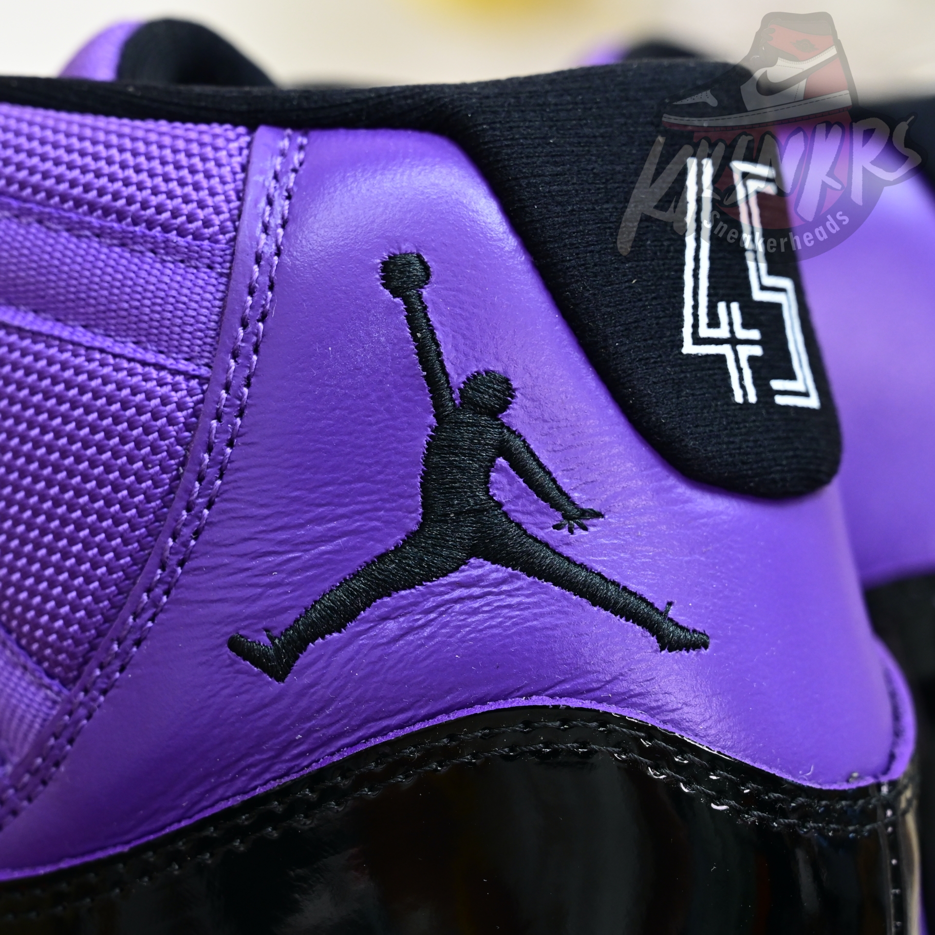Air Jordan 11  RETRO CT8012-500