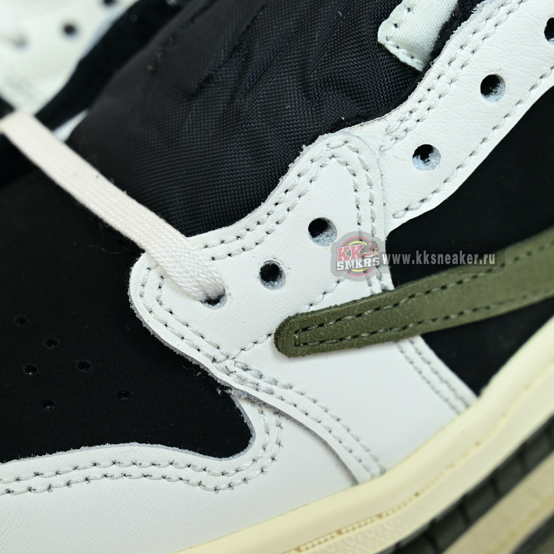 Kids Shoes yTravis Scott x Air Jordan 1 Low OG