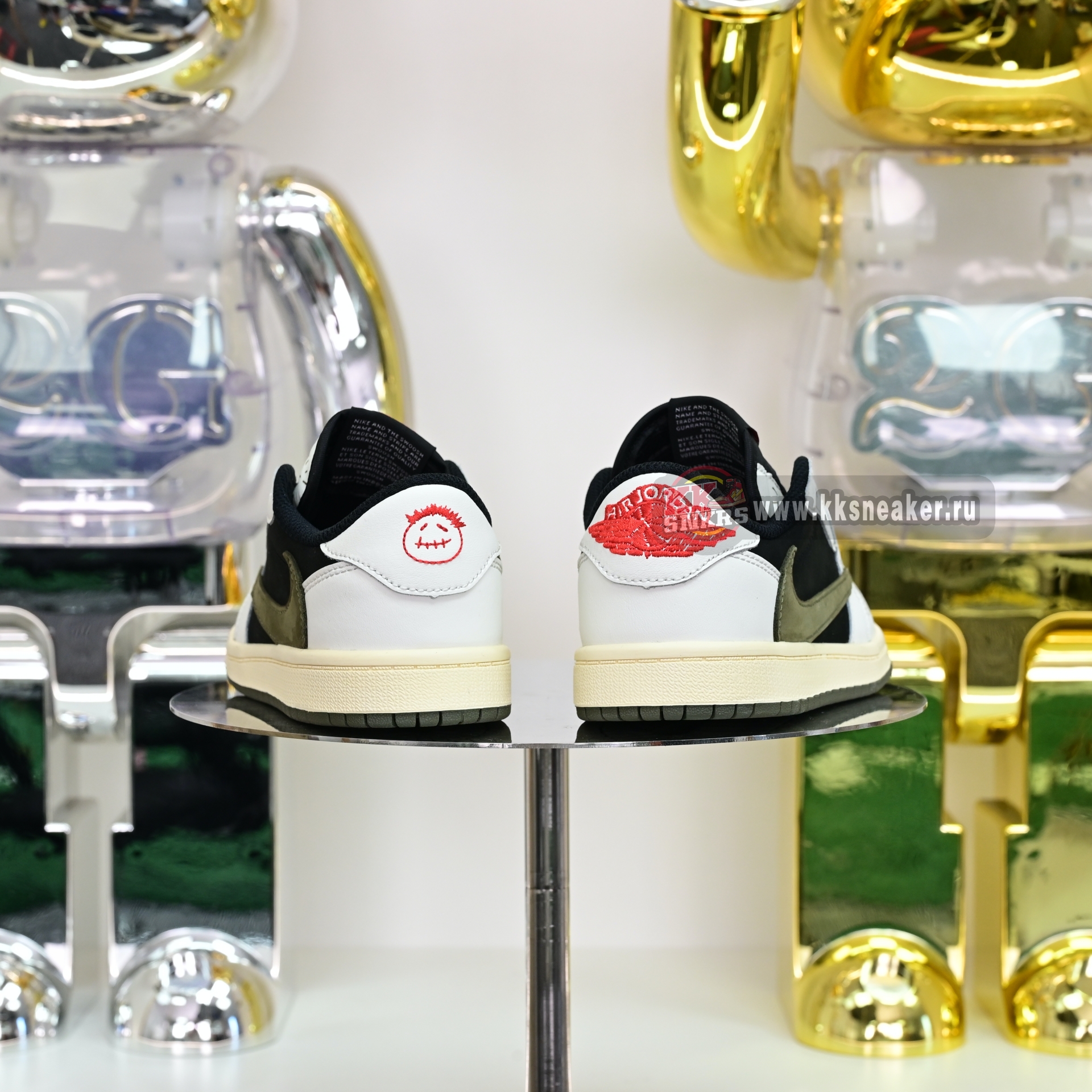 Kids Shoes yTravis Scott x Air Jordan 1 Low OG