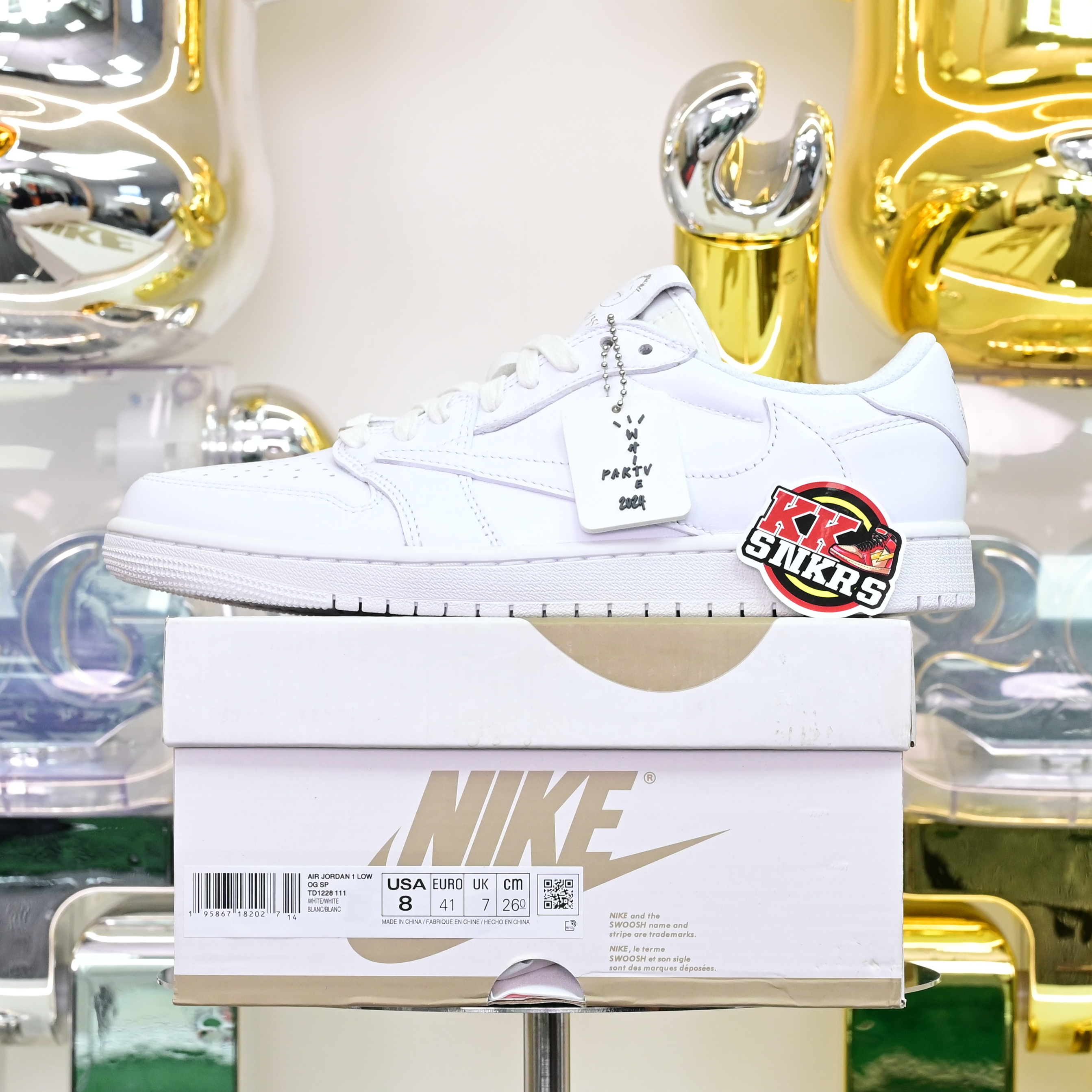 Travis Scott  x Air Jordan 1 TD1228-111