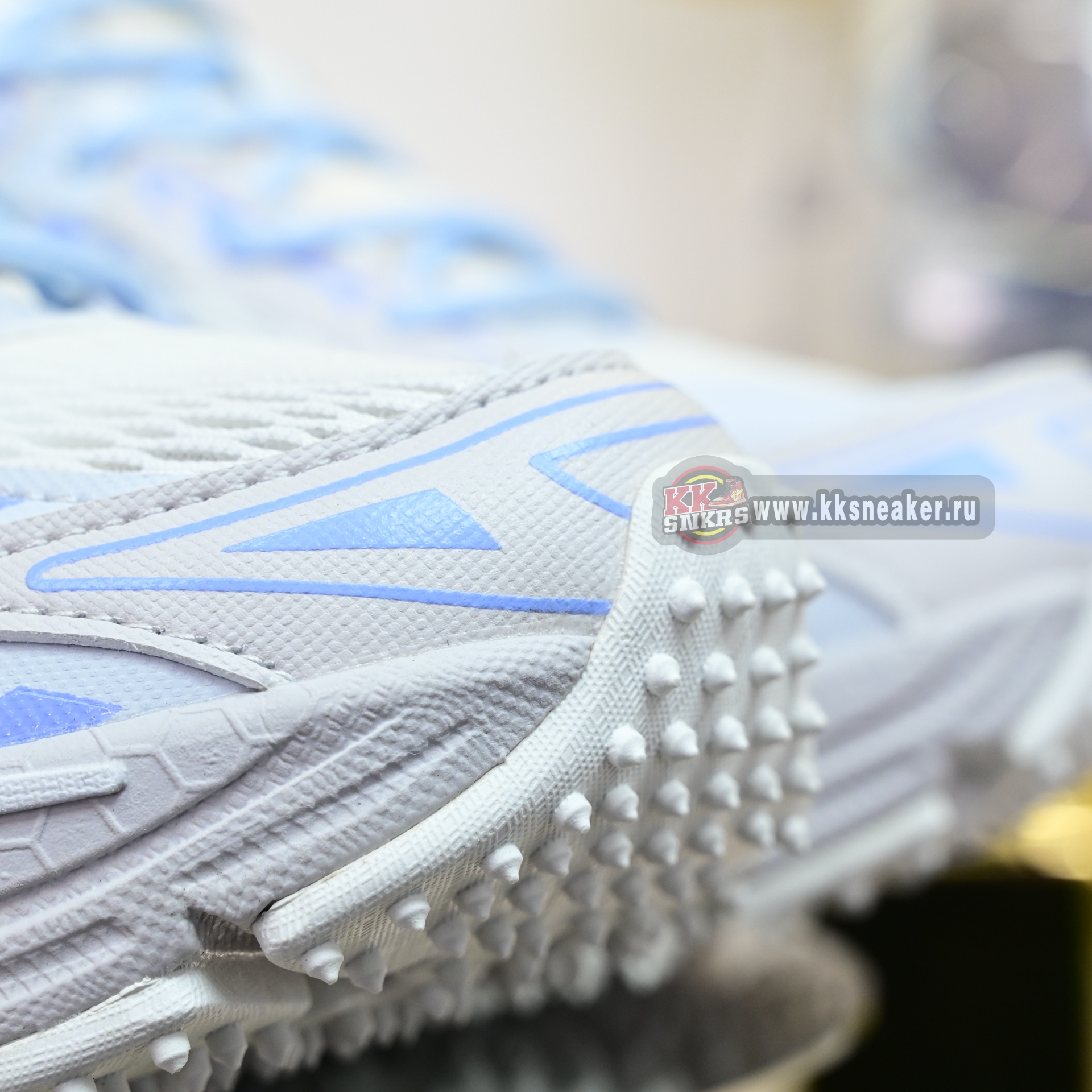 OFF-WHITE BE RIGHT BACK