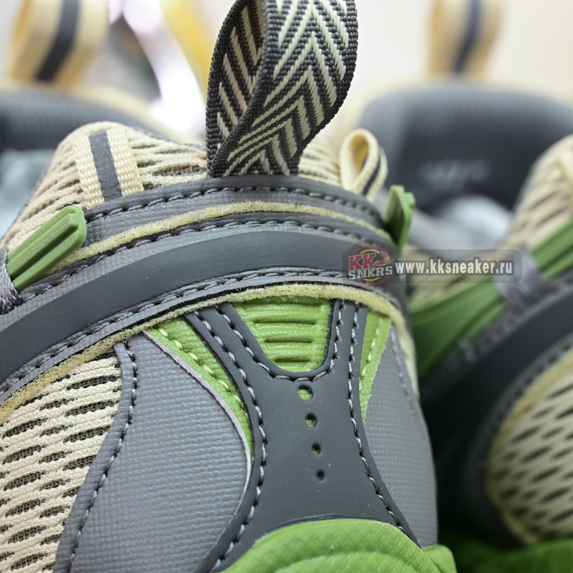 OFF-WHITE BE RIGHT BACK