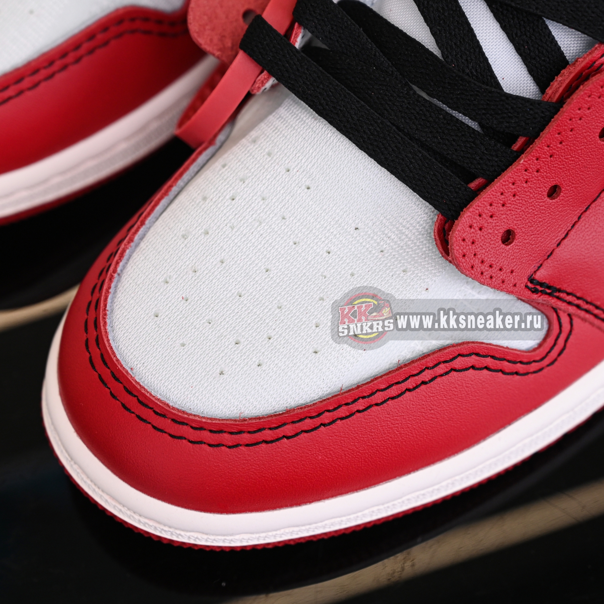 OFF-WHITE X AIR JORDAN 1 RETRO HIGH OG 'CHICAGO'