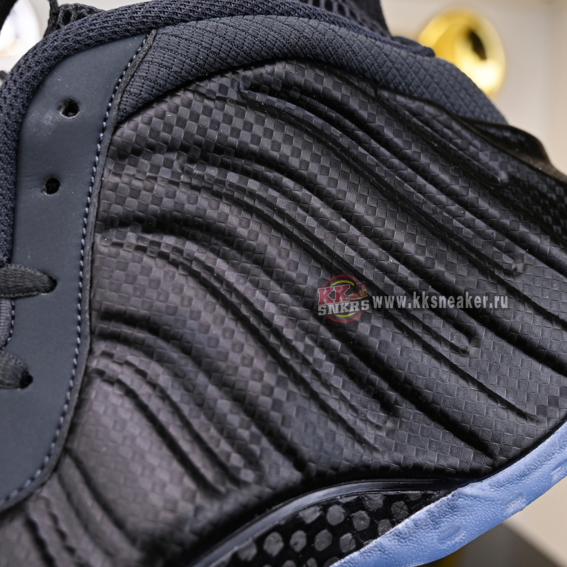 Nike Air Foamposite One  HF2902-002