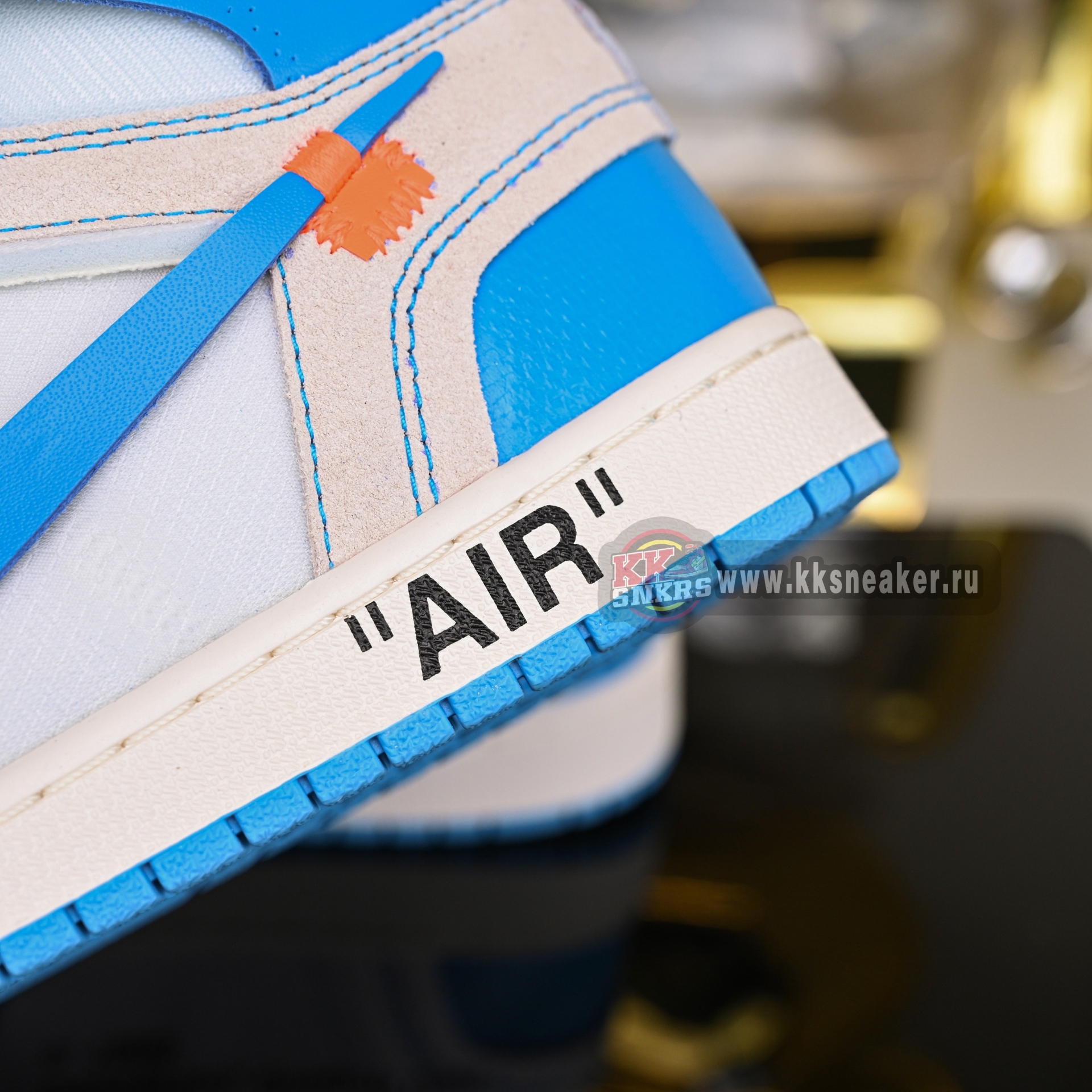 OFF-WHITE X AIR JORDAN 1 RETRO HIGH OG 'UNC'