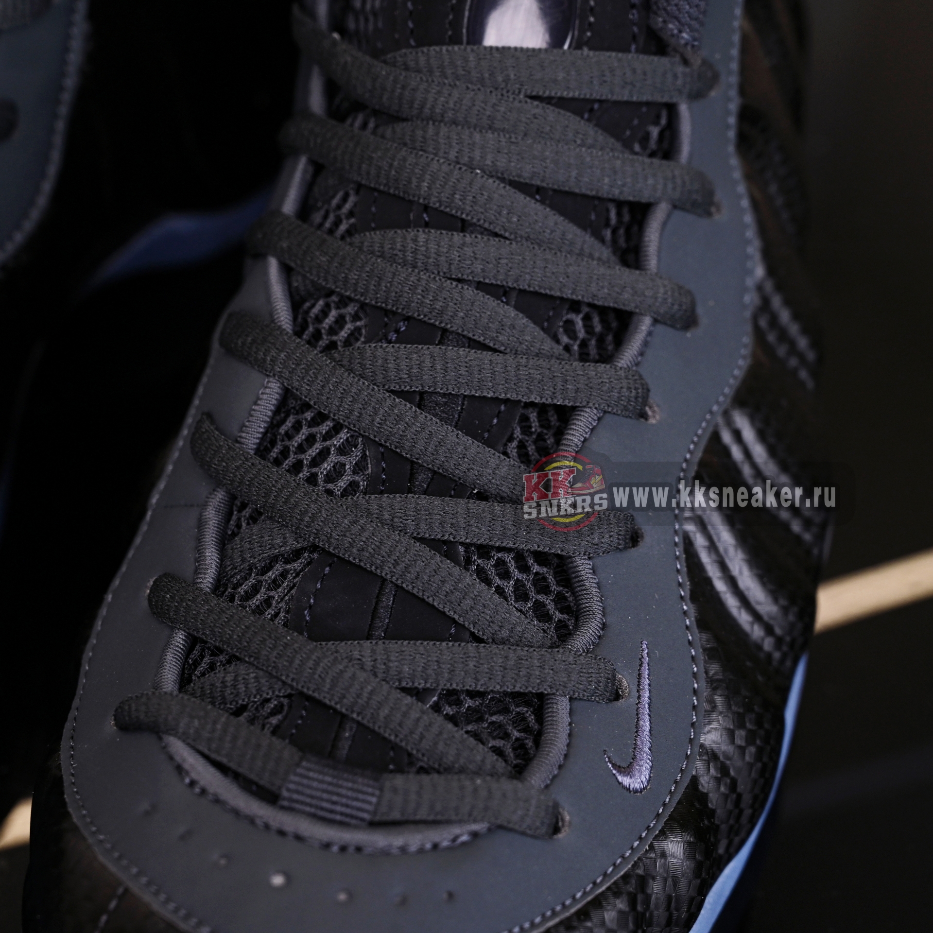Nike Air Foamposite One  HF2902-002