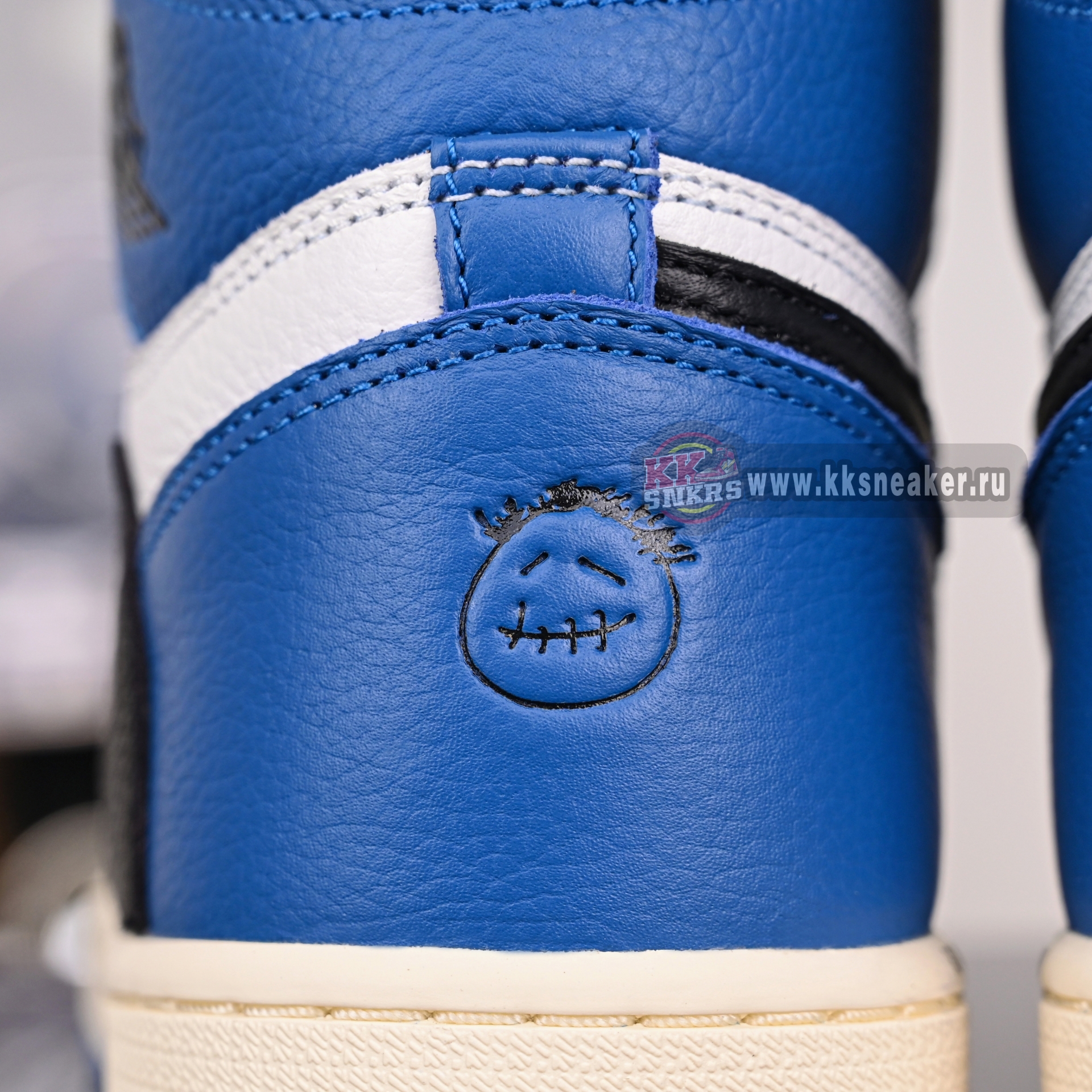FRAGMENT DESIGN X TRAVIS SCOTT X AIR JORDAN 1 RETRO HIGH DH3277-105