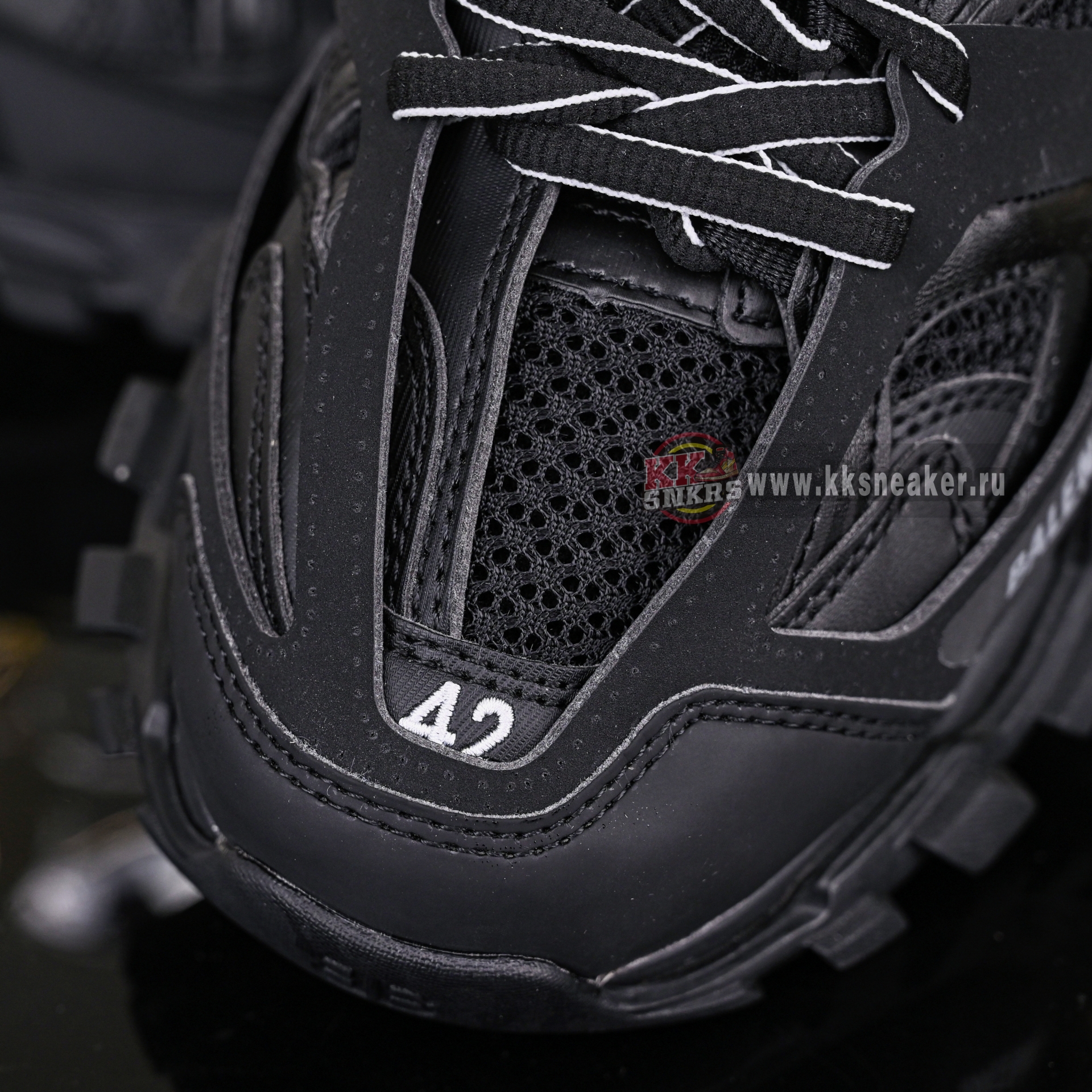 Balenciaga  Track（LED）