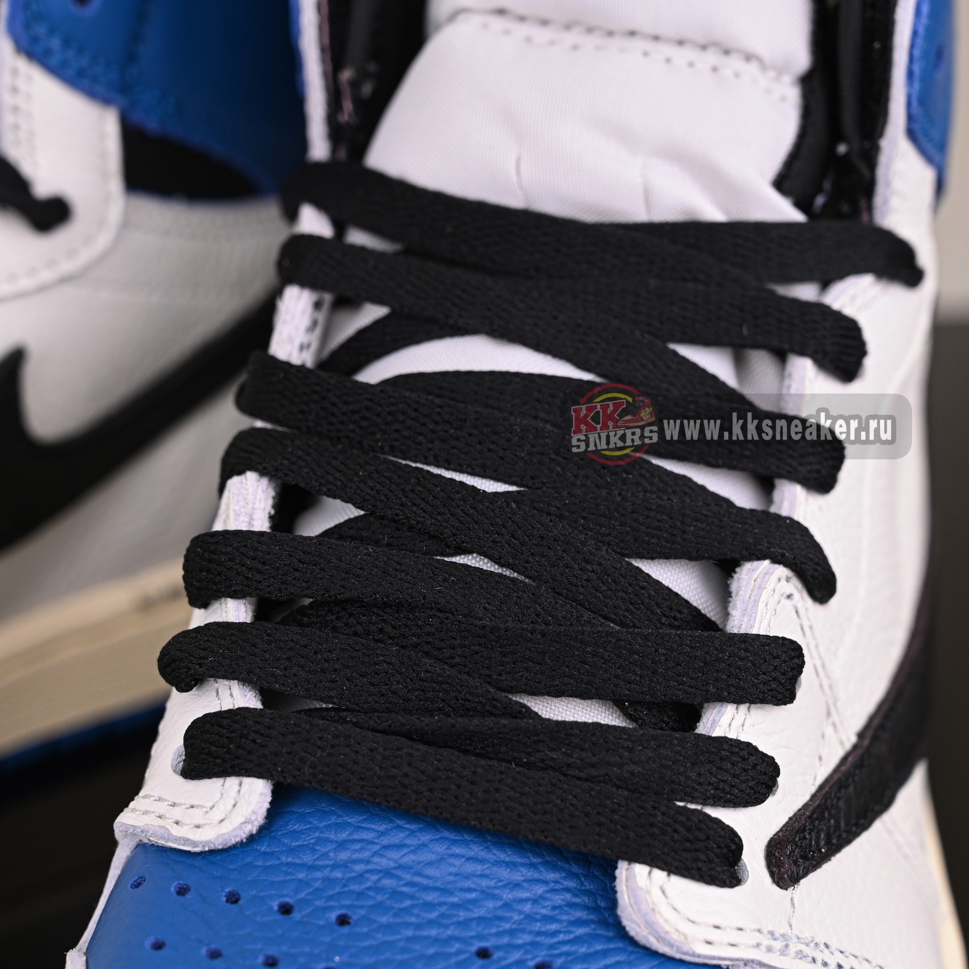 FRAGMENT DESIGN X TRAVIS SCOTT X AIR JORDAN 1 RETRO HIGH DH3277-105