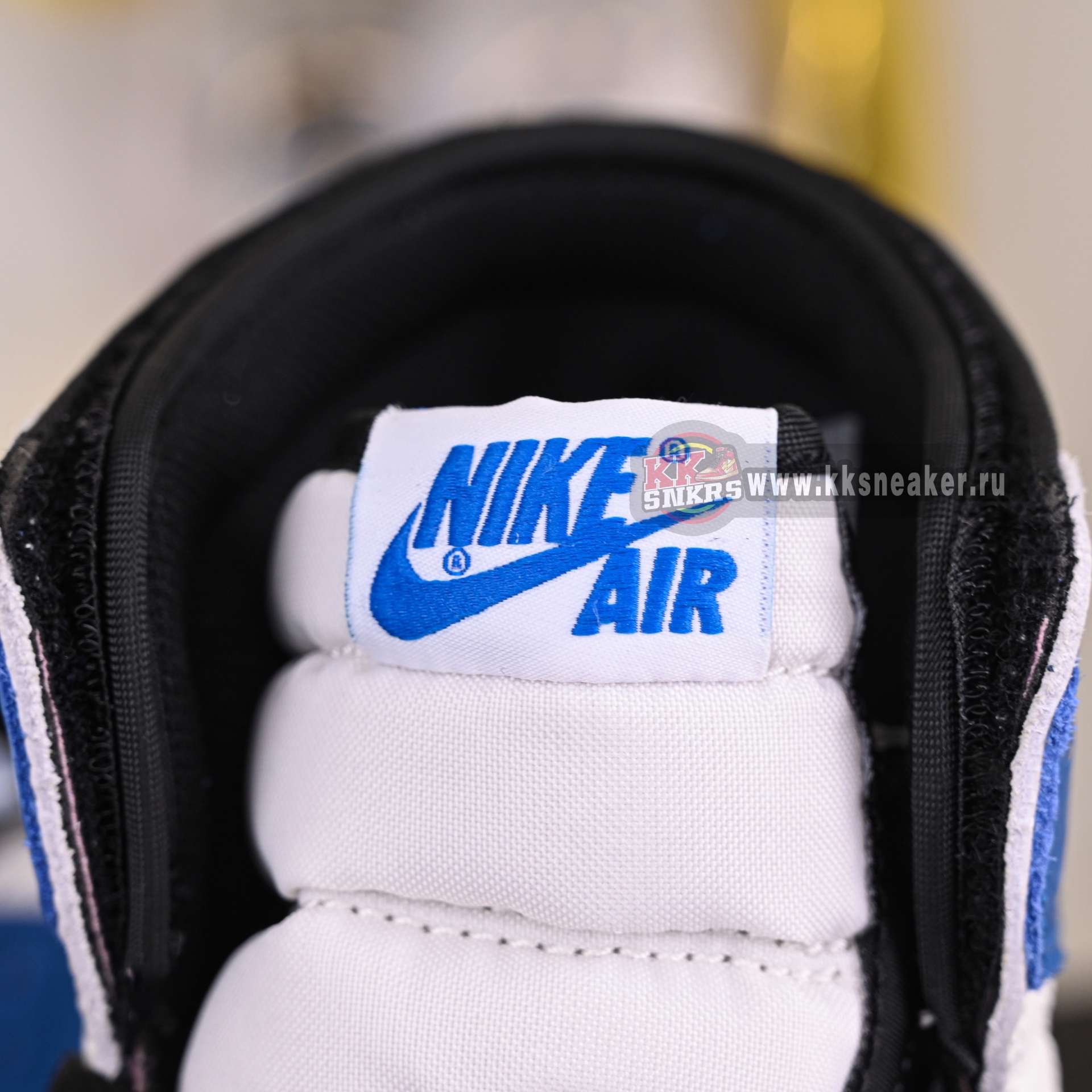 FRAGMENT DESIGN X TRAVIS SCOTT X AIR JORDAN 1 RETRO HIGH DH3277-105