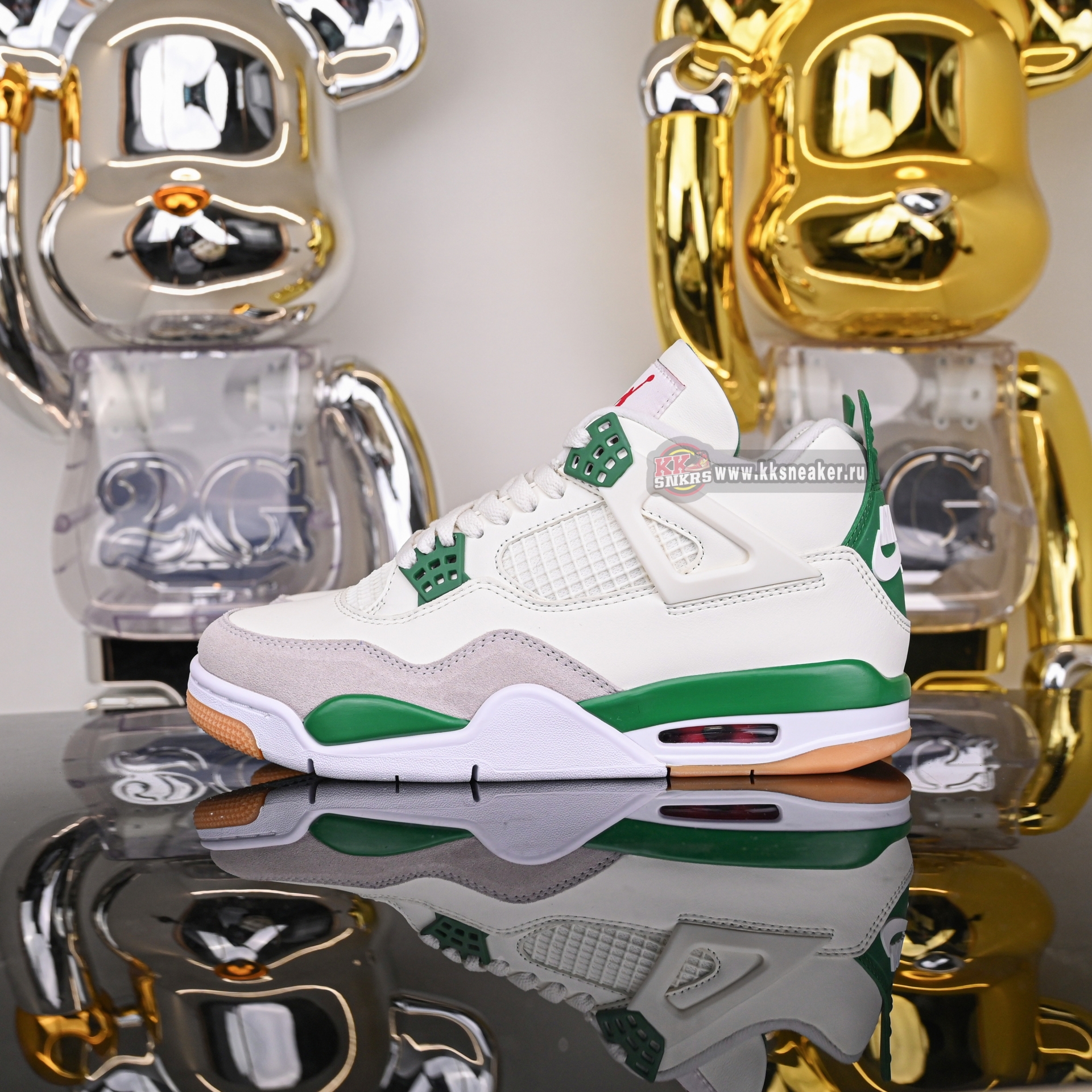 NIKE SB X AIR JORDAN 4 RETRO 'PINE GREEN' DR5415-103