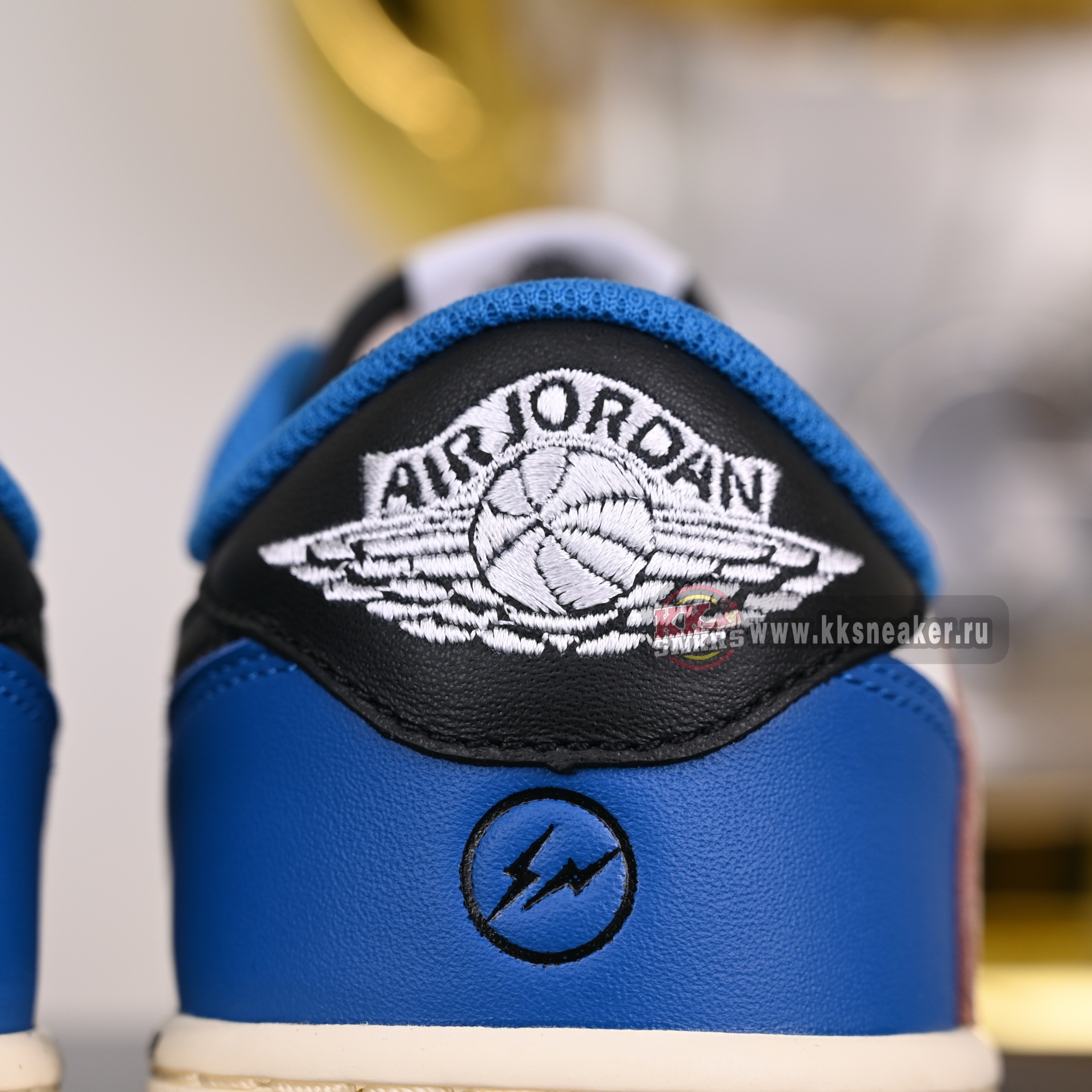 FRAGMENT DESIGN X TRAVIS SCOTT X AIR JORDAN 1 LOW DM7866-140