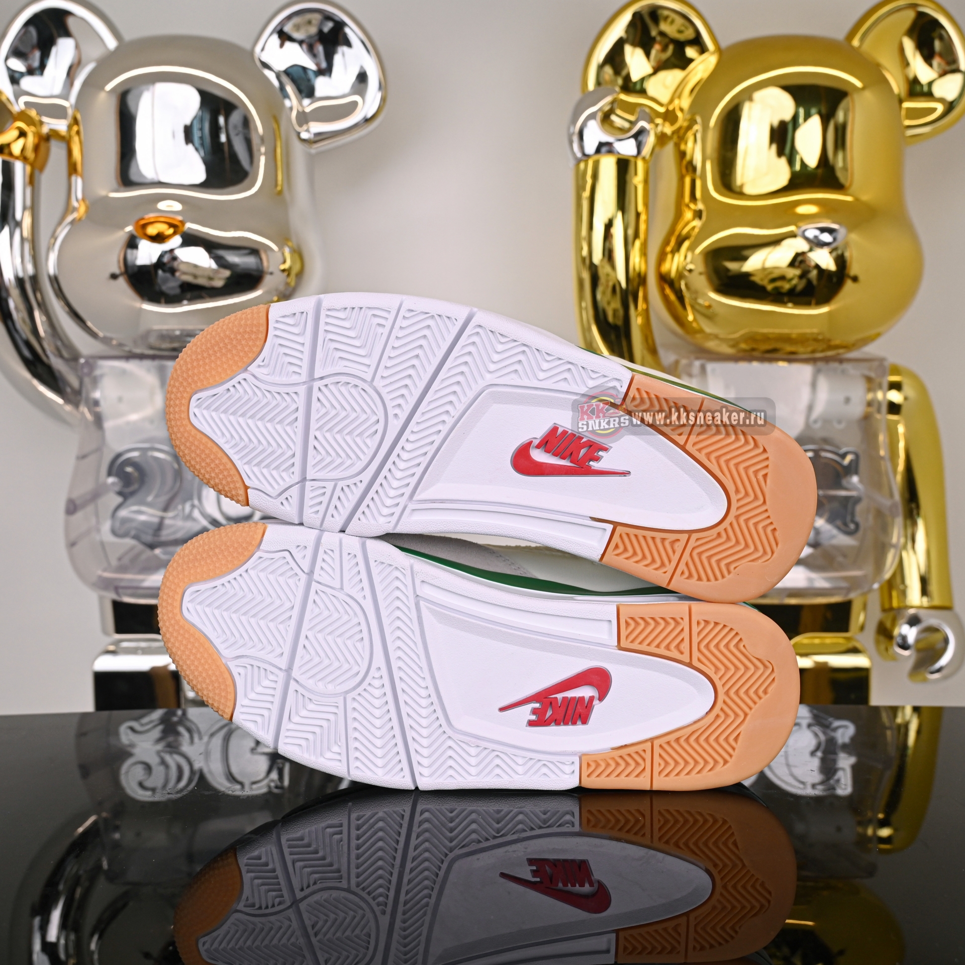 NIKE SB X AIR JORDAN 4 RETRO 'PINE GREEN' DR5415-103