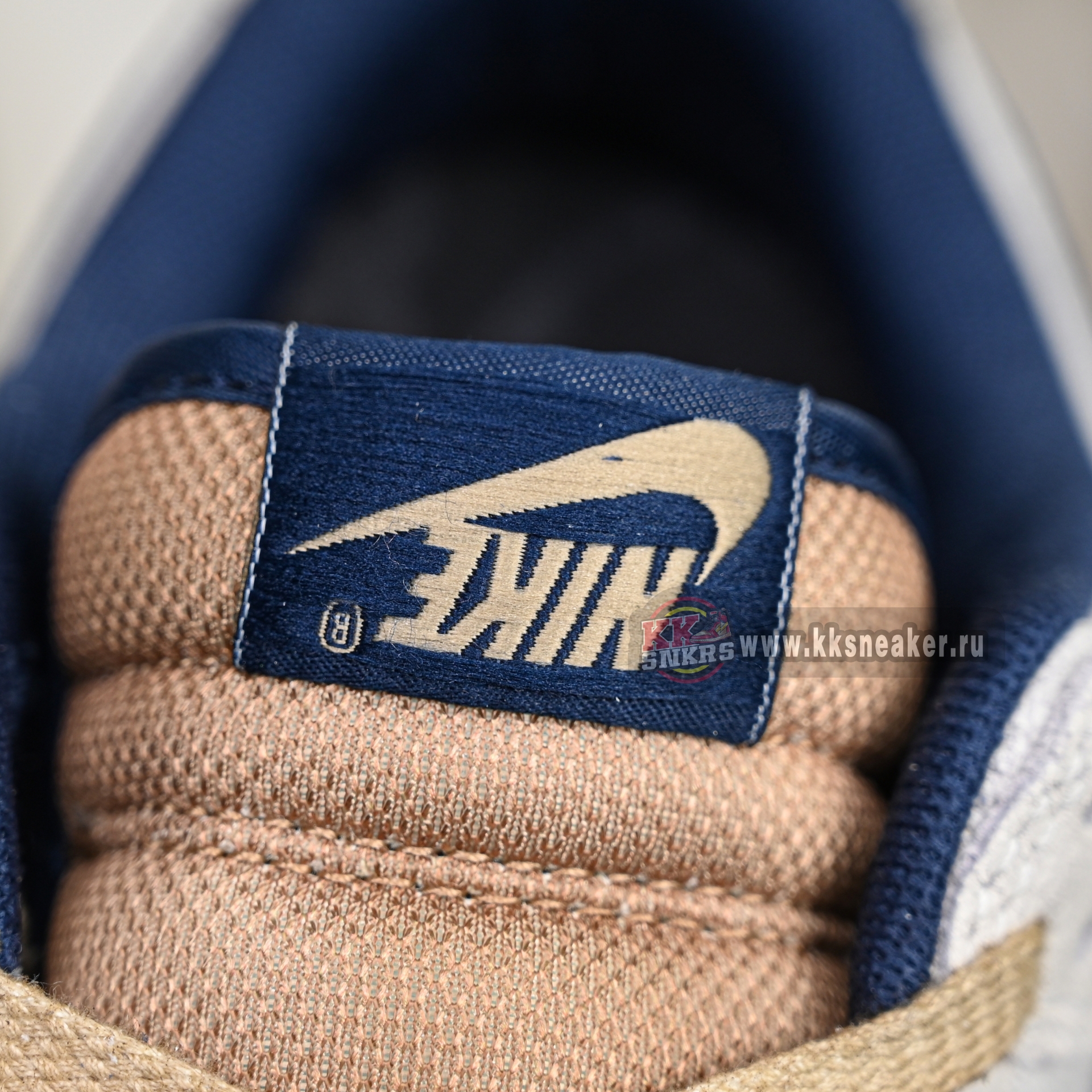 Nike x Stranger Things Dunk LowSP  IH6766-001