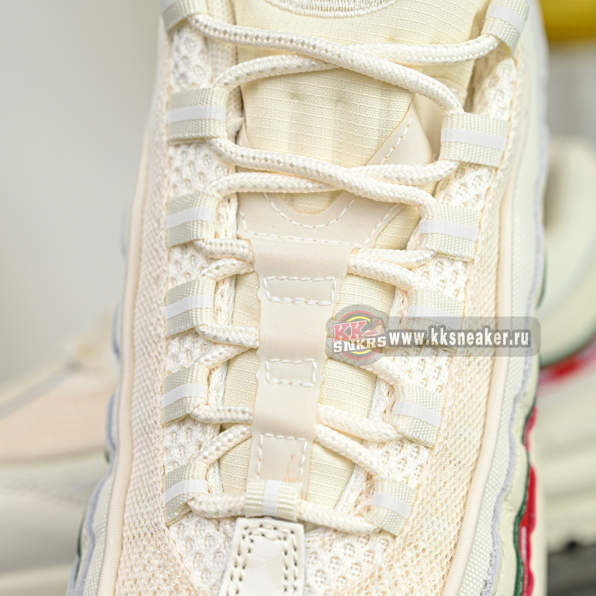 UNDEFEATED x Nike Air Max 95 OG Big Bubble   IB4453-100