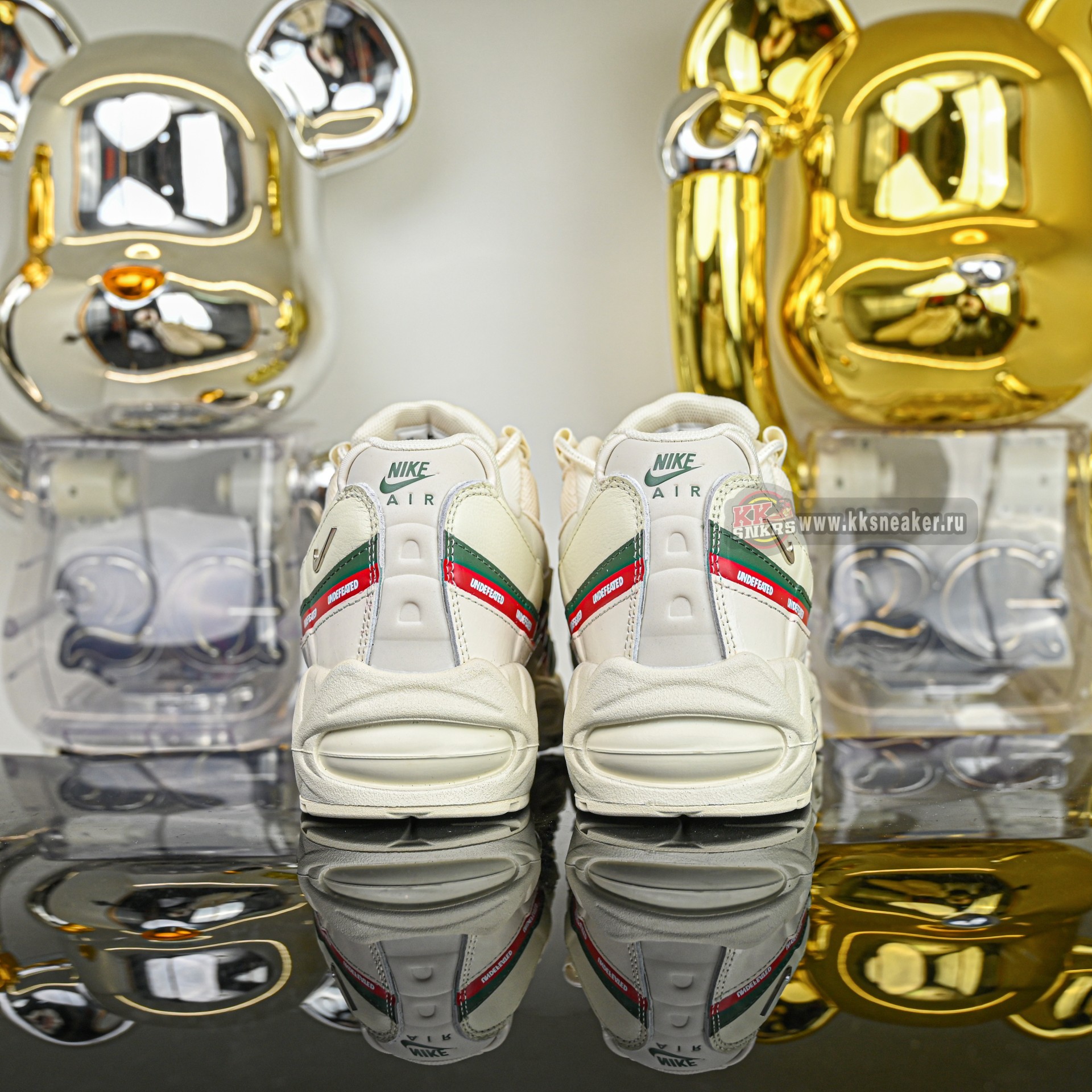 UNDEFEATED x Nike Air Max 95 OG Big Bubble   IB4453-100