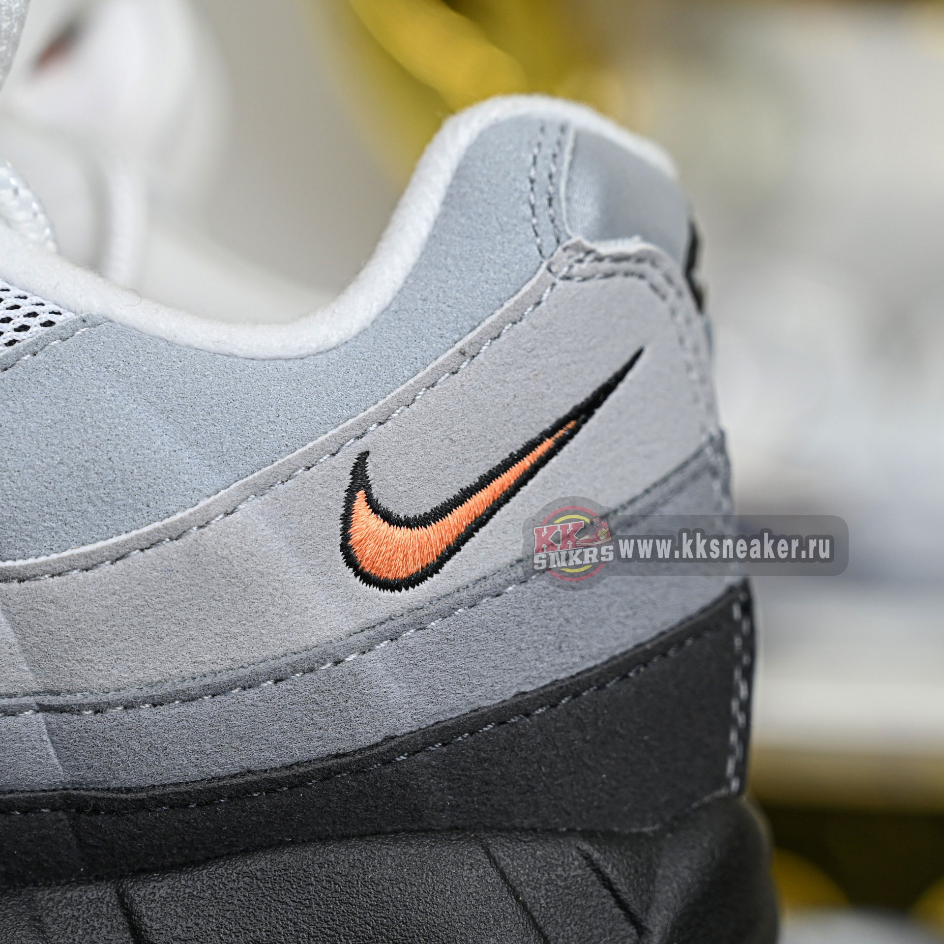 Nike Air Max 95 OG Bright Mandarin  HM4740-101