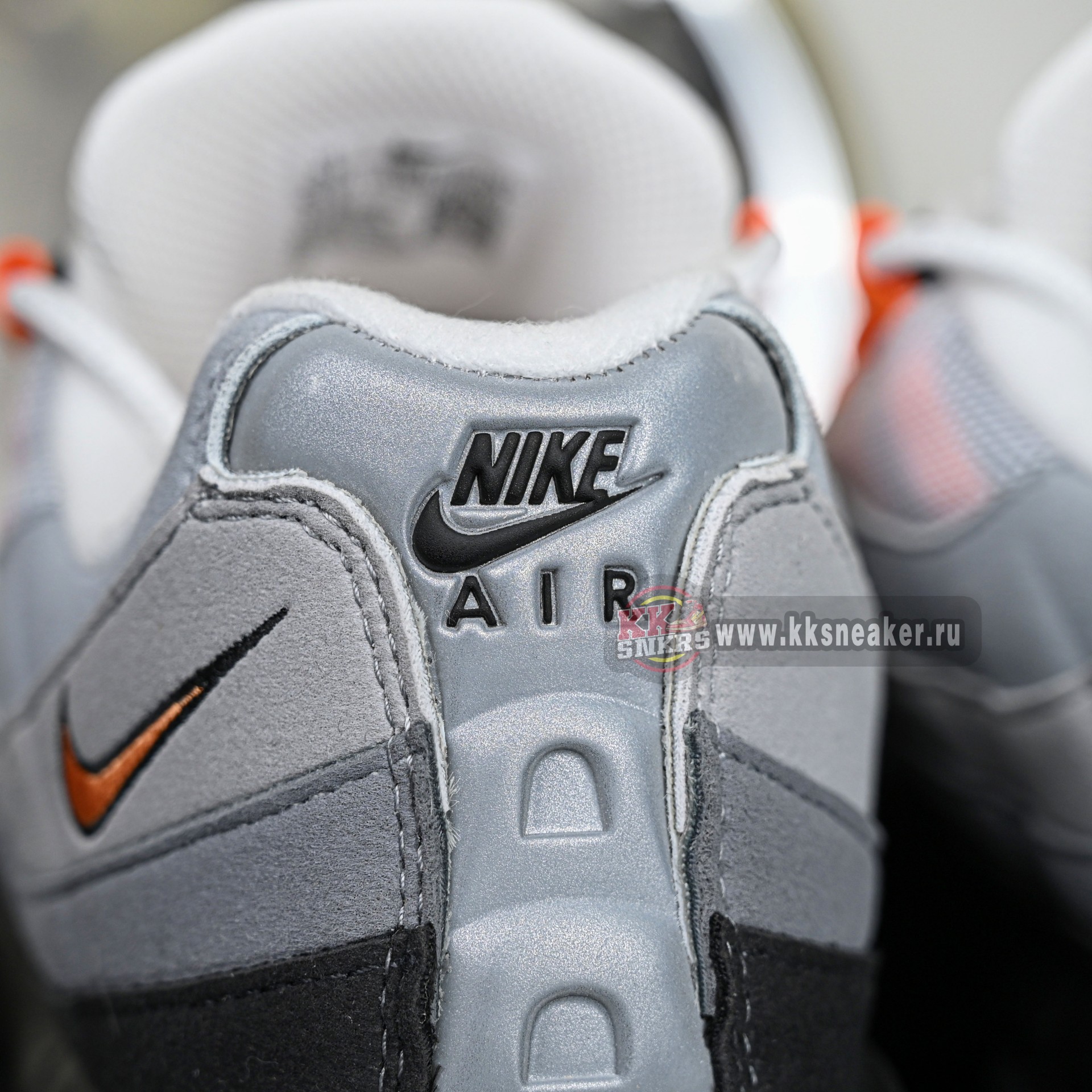 Nike Air Max 95 OG Bright Mandarin  HM4740-101