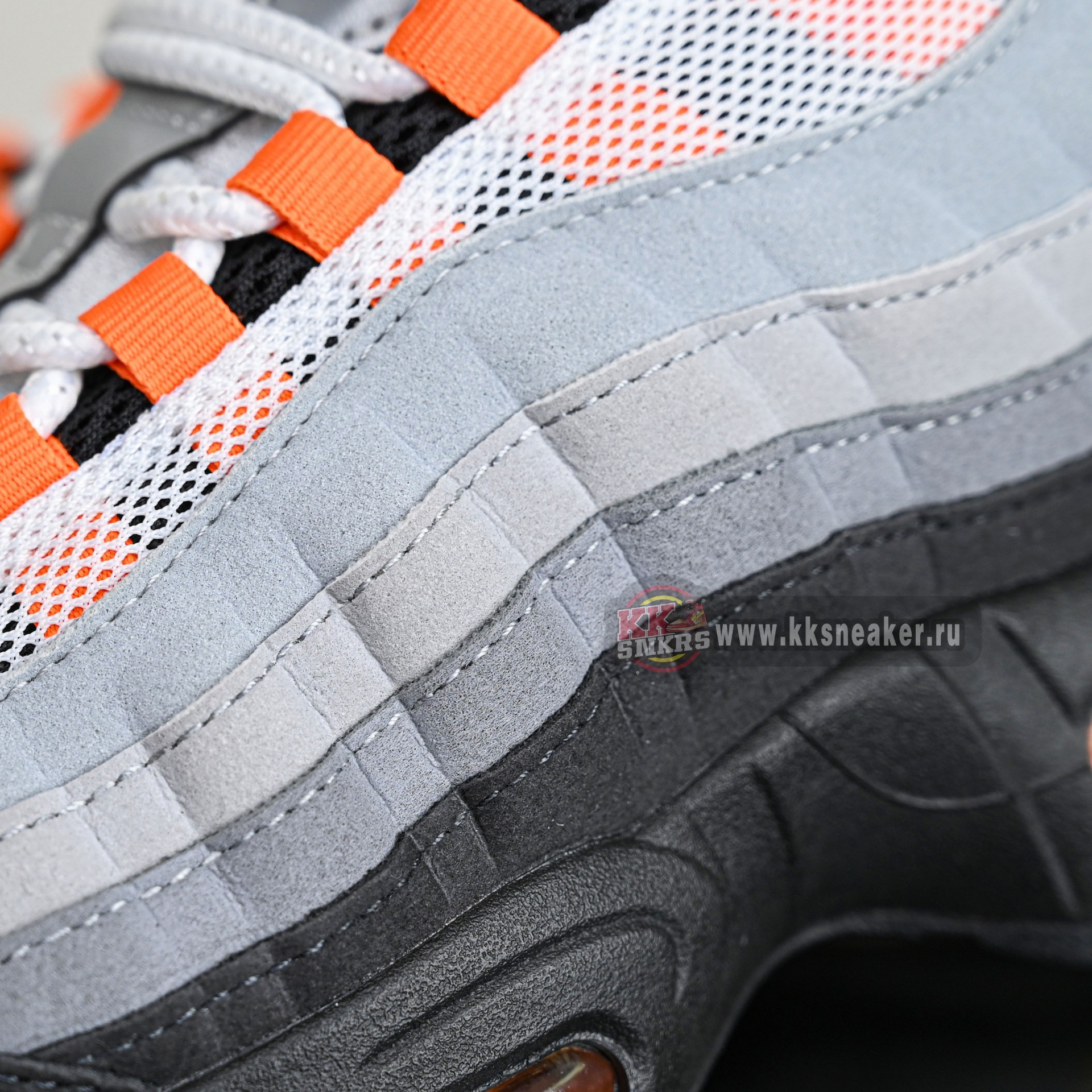 Nike Air Max 95 OG Bright Mandarin  HM4740-101