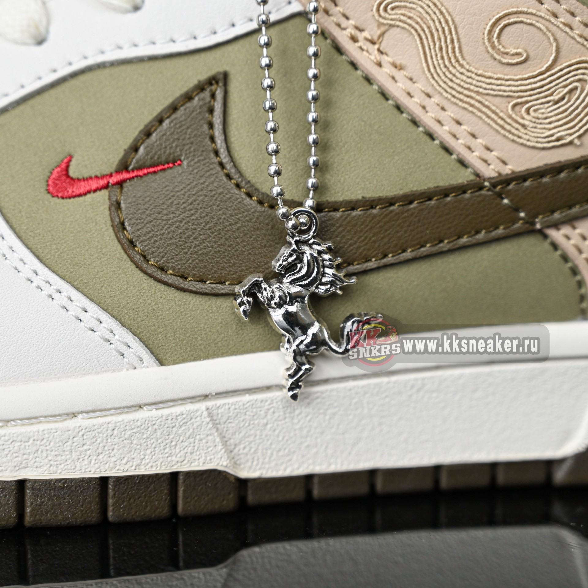 Nike Dunk Pegasus Pack CNY IQ1118-220