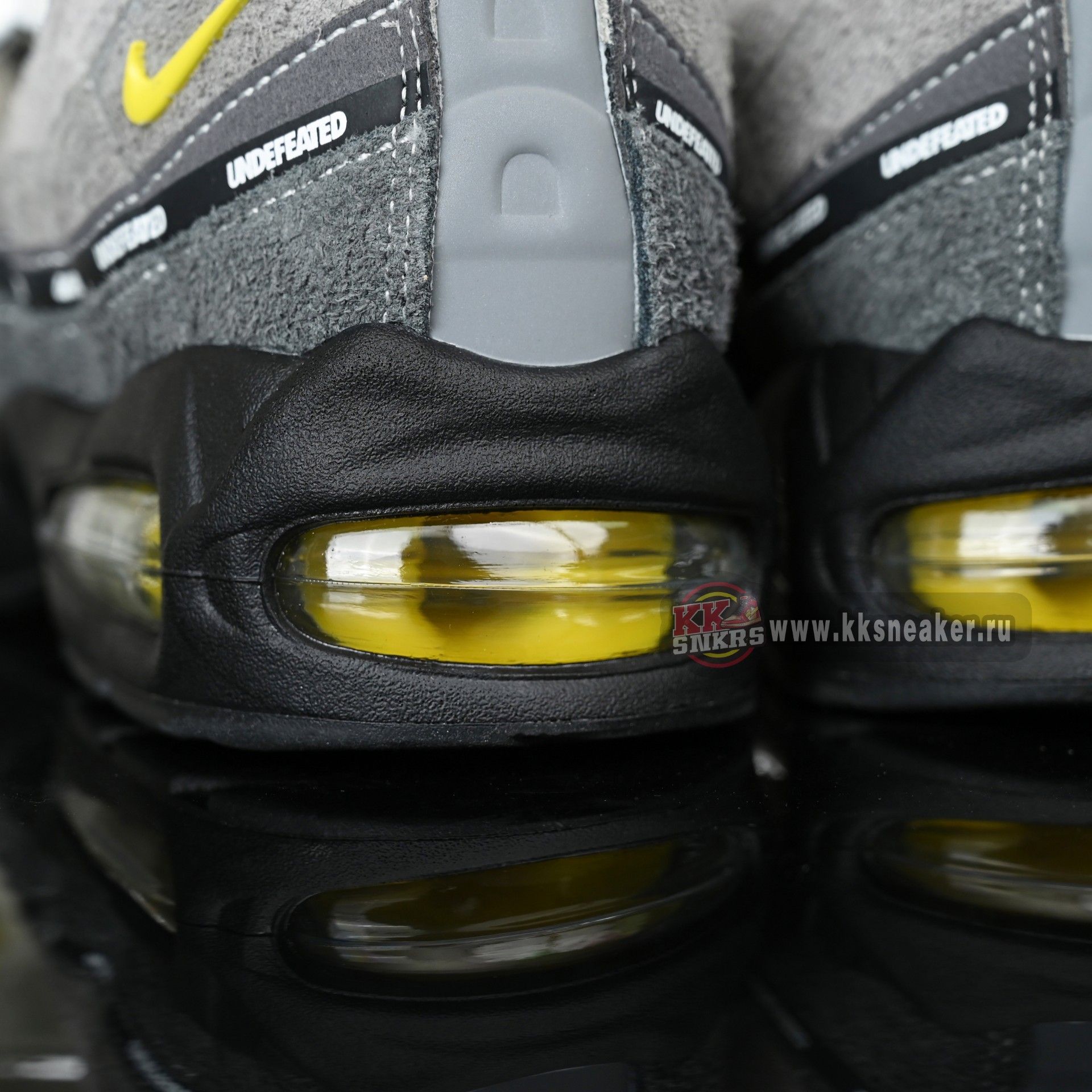 UNDEFEATED x Nike Air Max 95 SP  IB4523-002