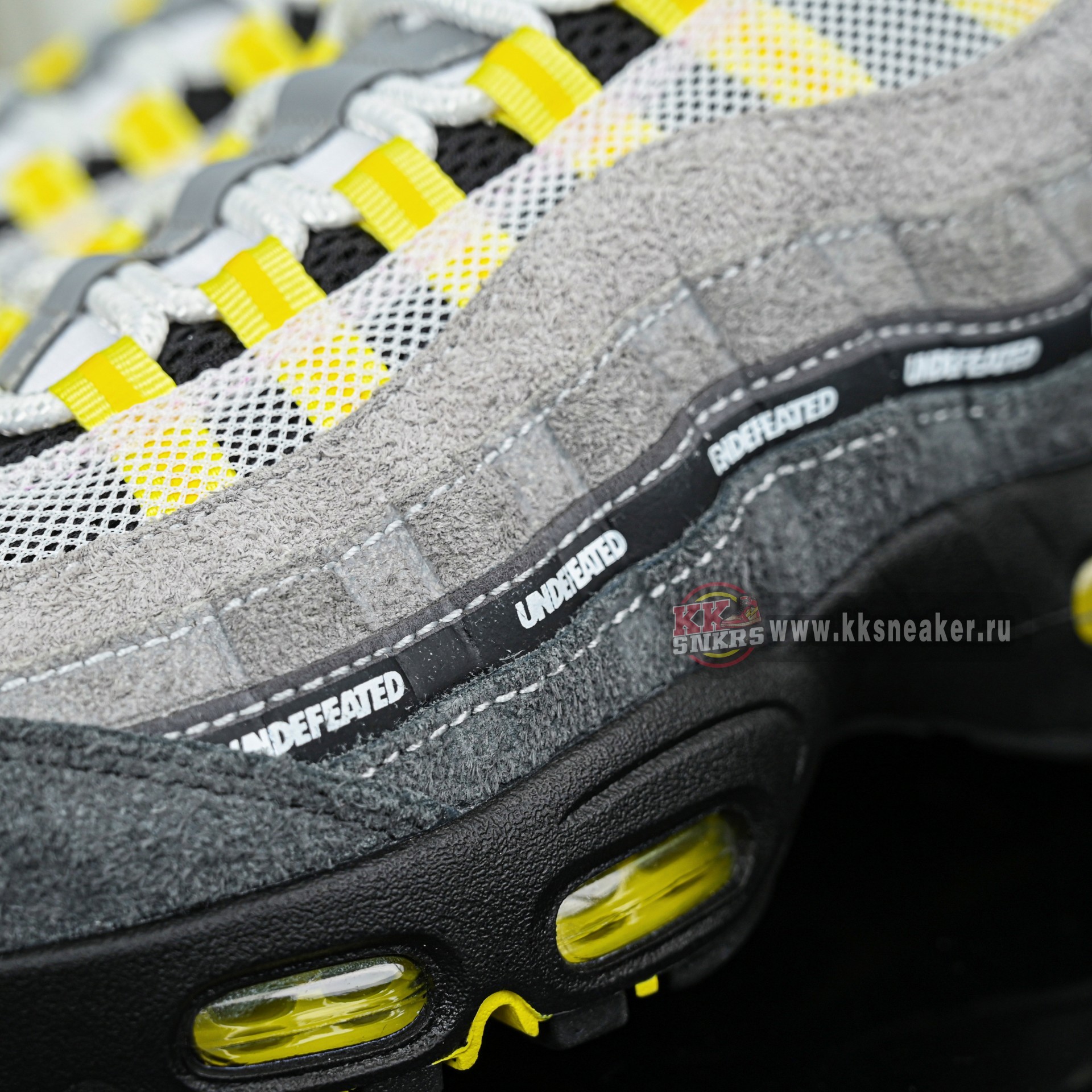 UNDEFEATED x Nike Air Max 95 SP  IB4523-002