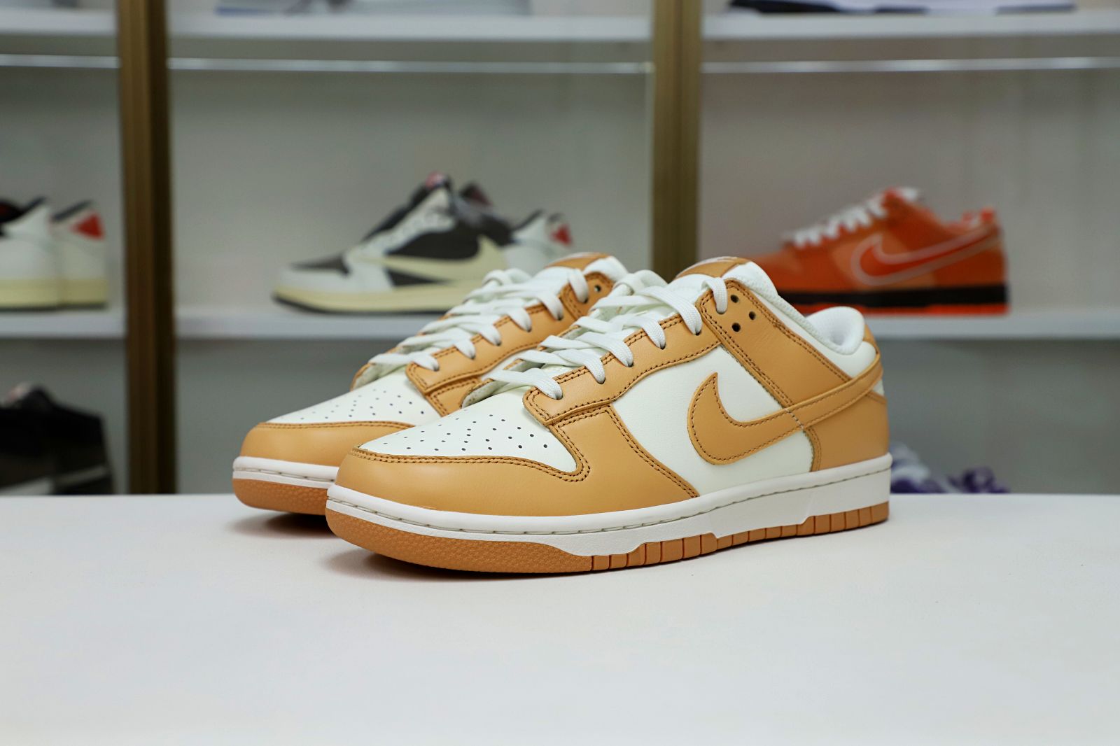 WMNS DUNK LOW 'HARVEST MOON'