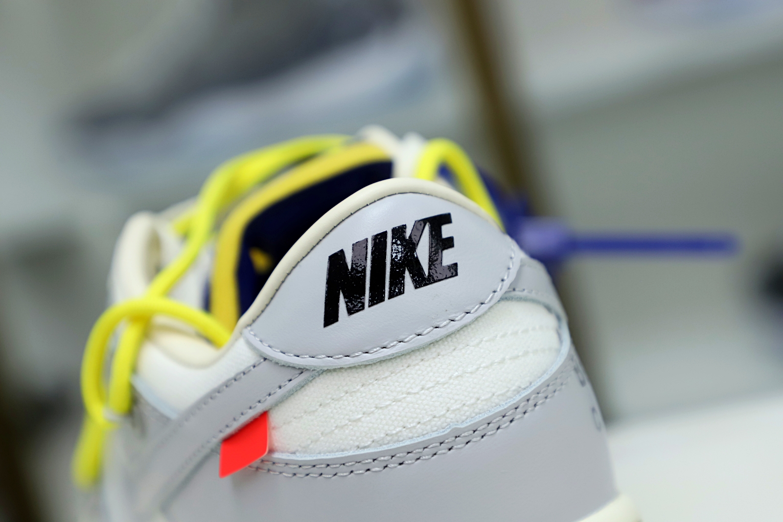 Off-White x Nike Dunk Low