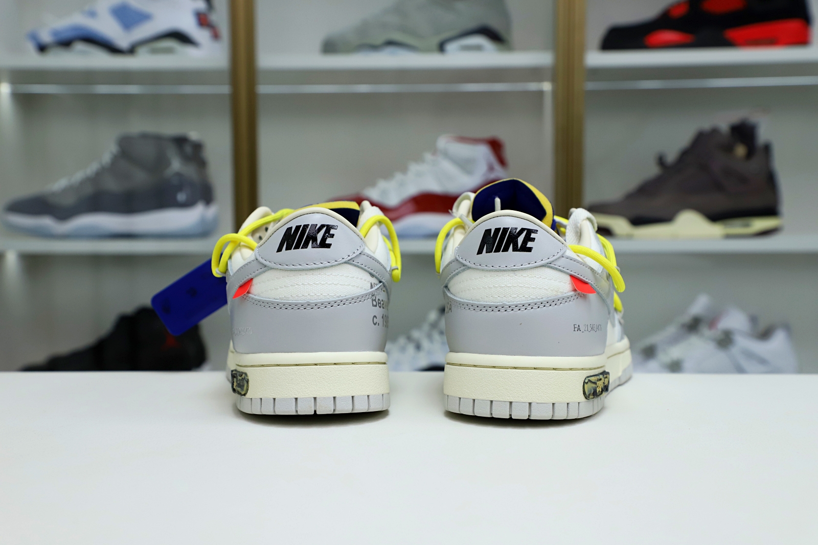 Off-White x Nike Dunk Low