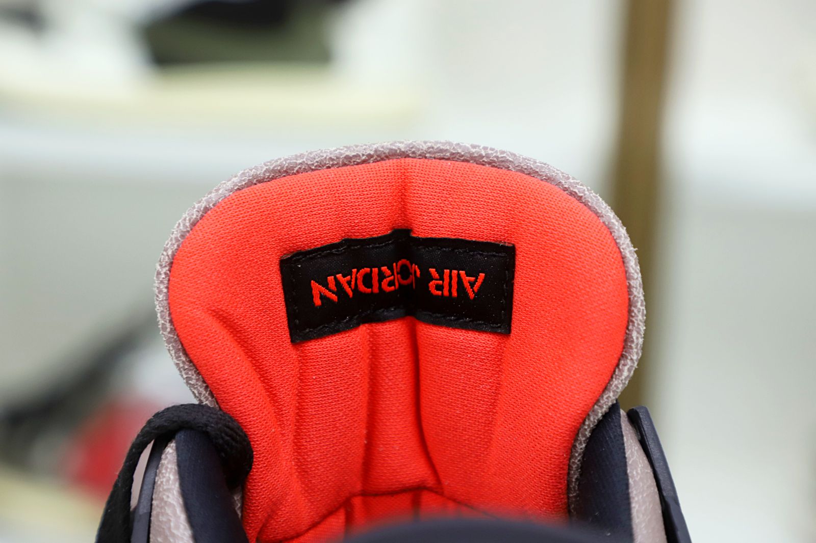 AIR JORDAN 4 RETRO 'TAUPE HAZE'