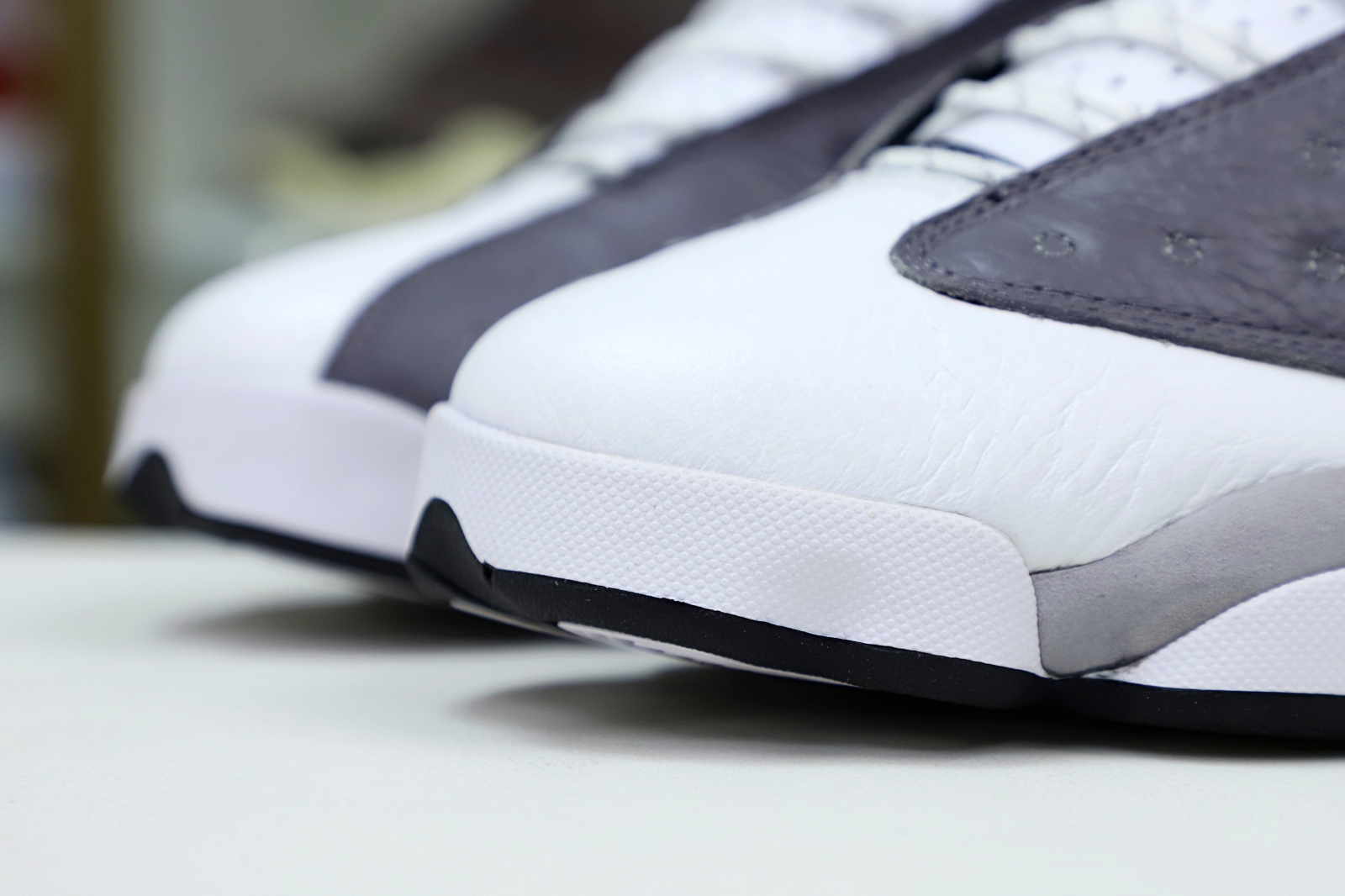 AIR JORDAN 13 RETRO 'ATMOSPHERE GREY' -414571-016