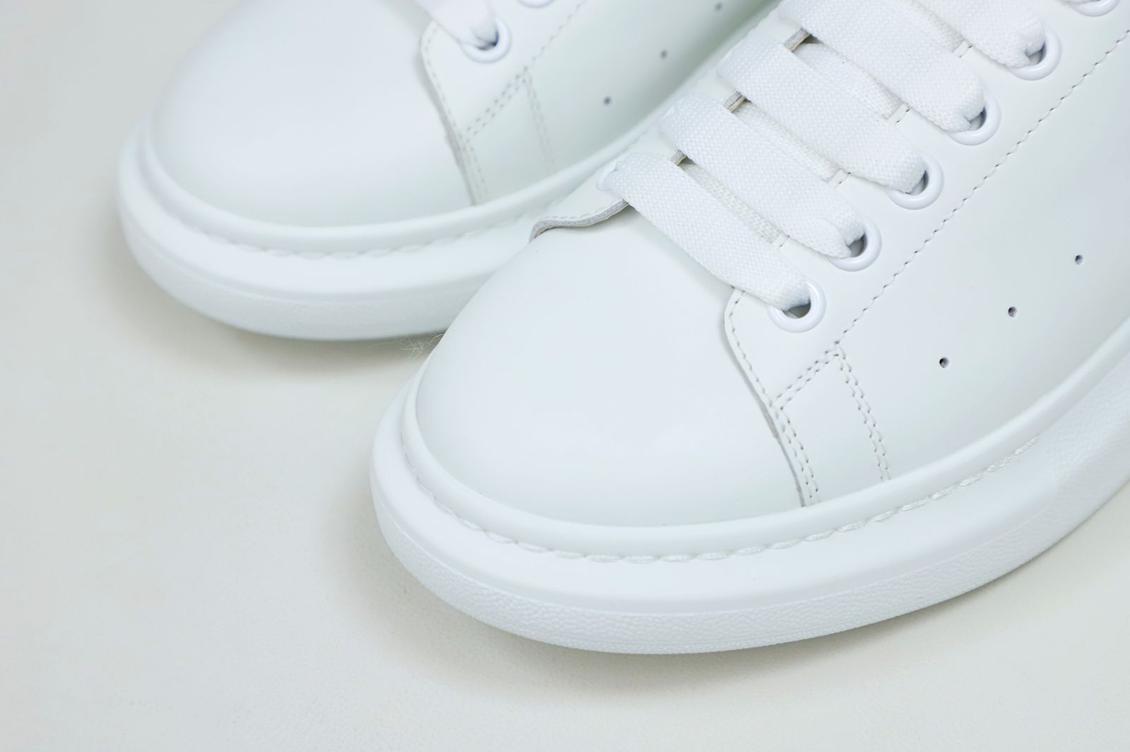 Alexander McQueen heiseyangwei