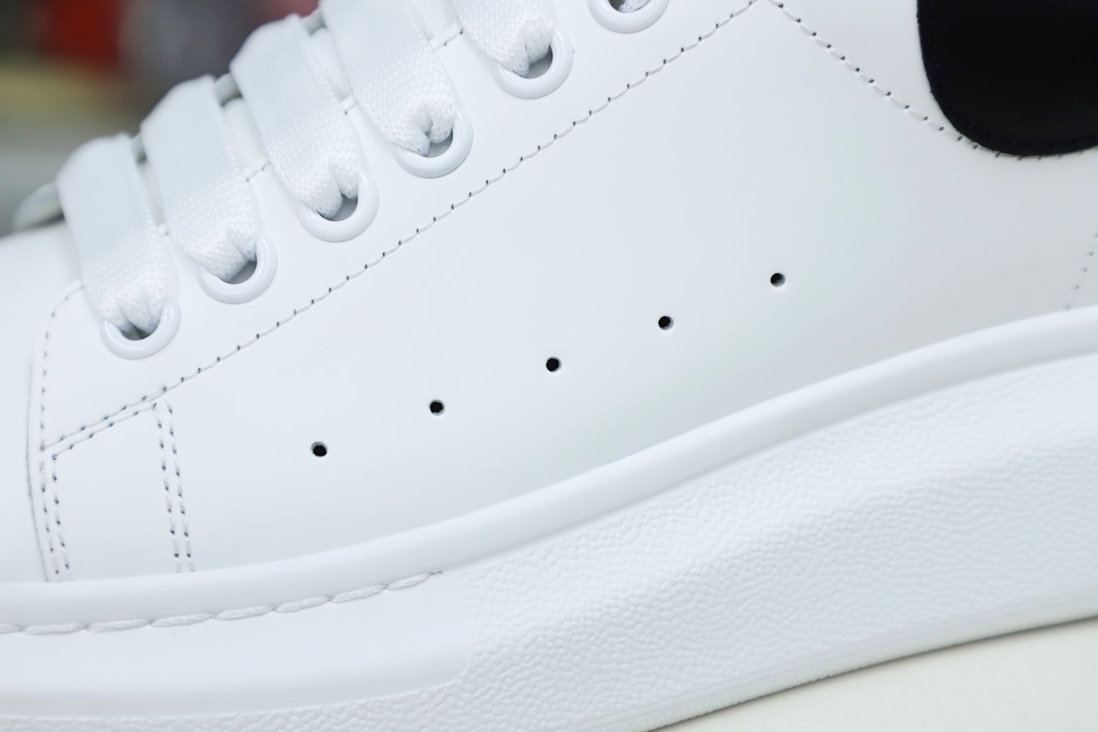 Alexander McQueen WHITE SMOOTH